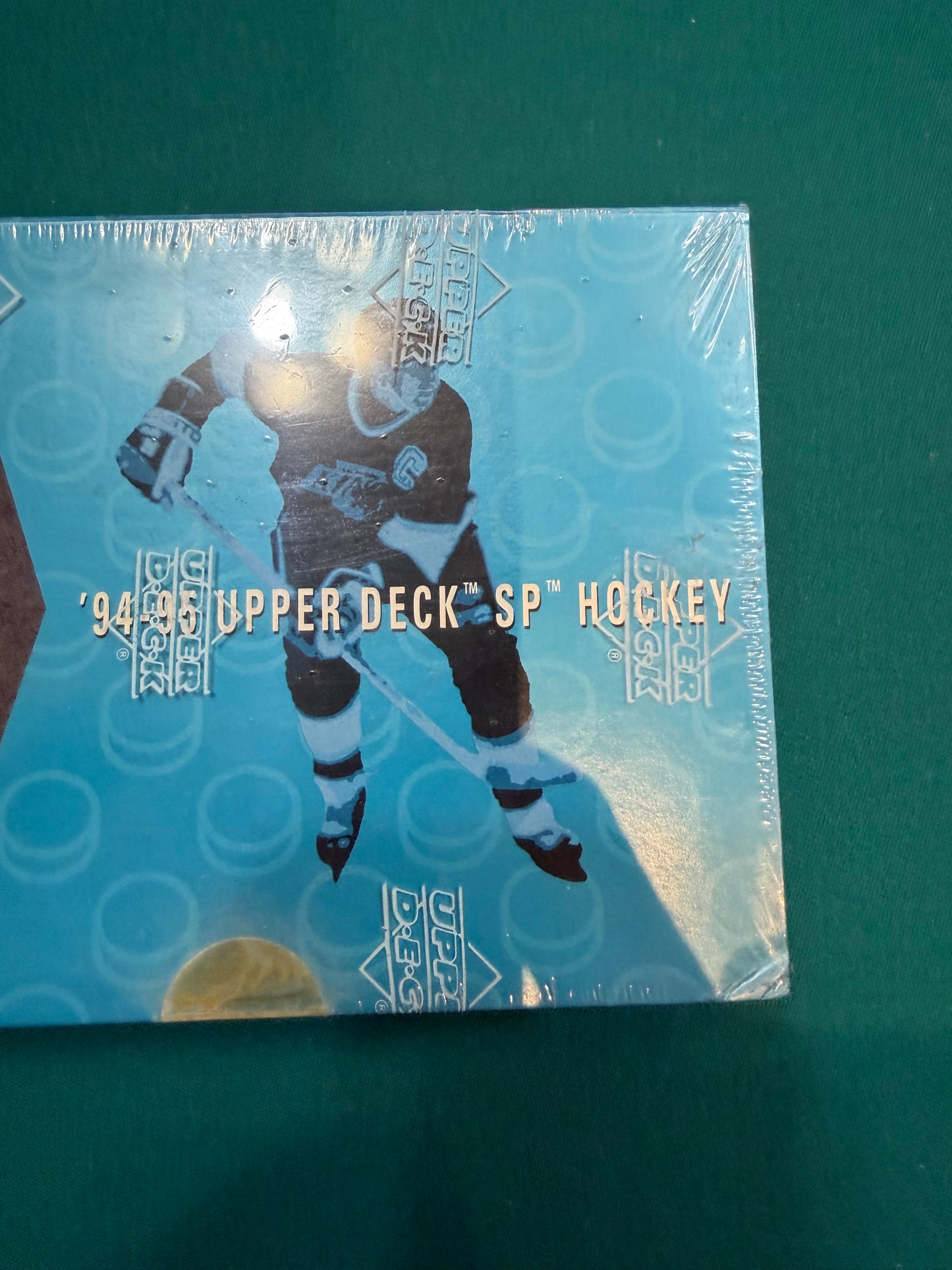 1994/95 UPPER DECK SP NHL HOCKEY TRADING CARDS HOBBY BOX 32 PACKS NEW SEALED