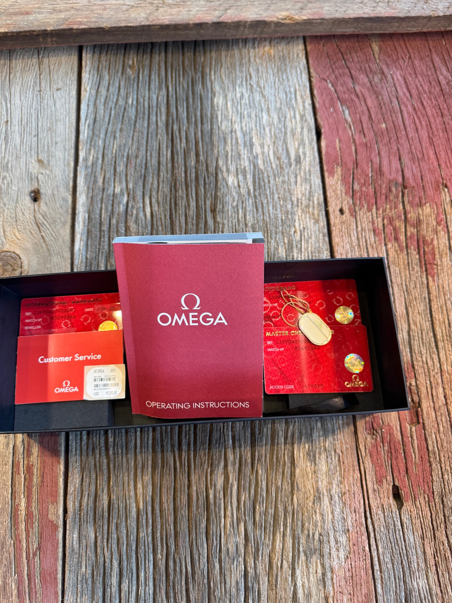 2022 Omega Seamaster Diver 300 M Certified 007 Edition Titanium Mens Watch 210.90.42.20.01.001 Box Card