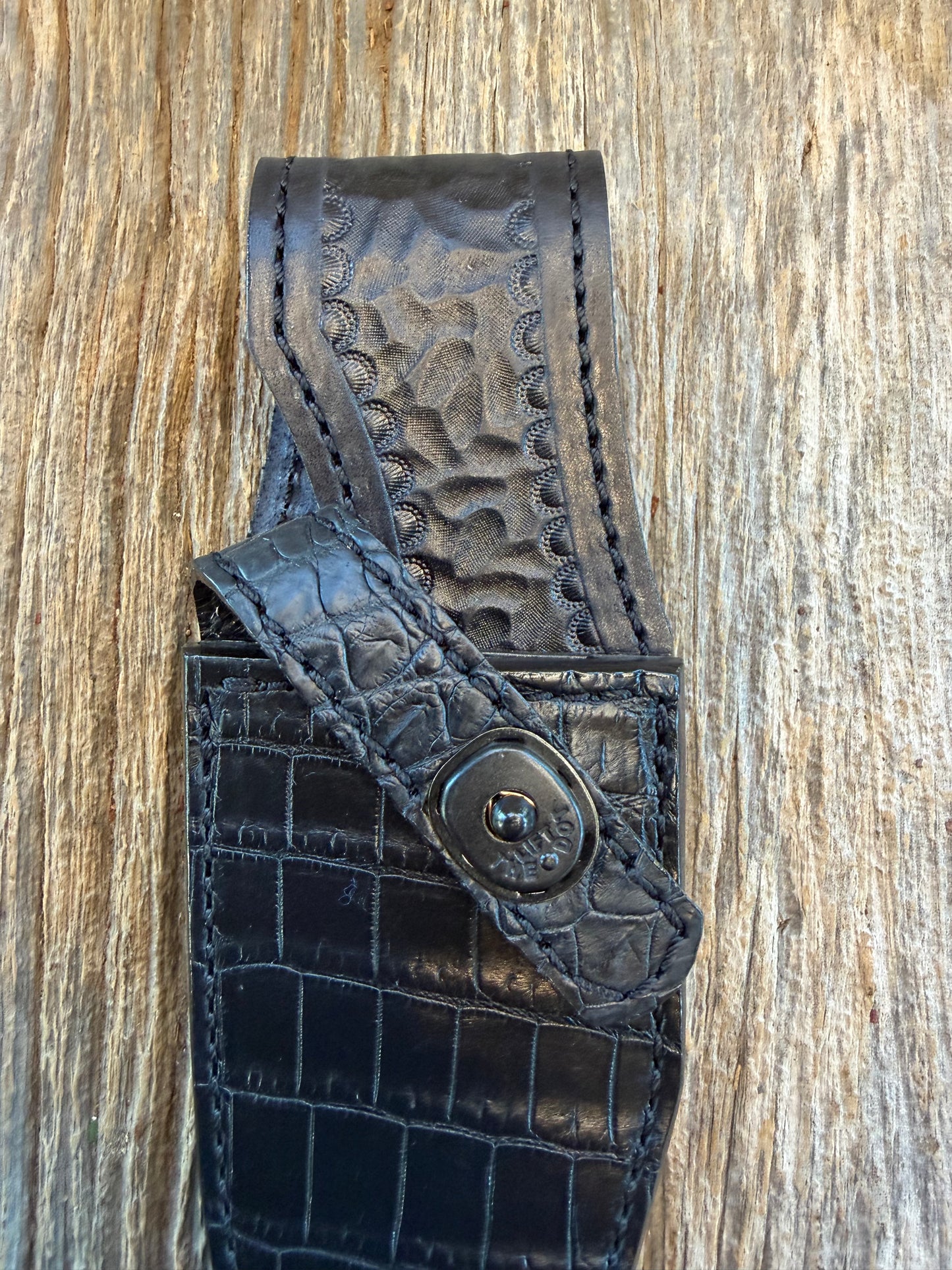 New Randall Model 19-5 Sheath in Exotic Black Crocodile from Treeman. My first sheaths with black snaps.
