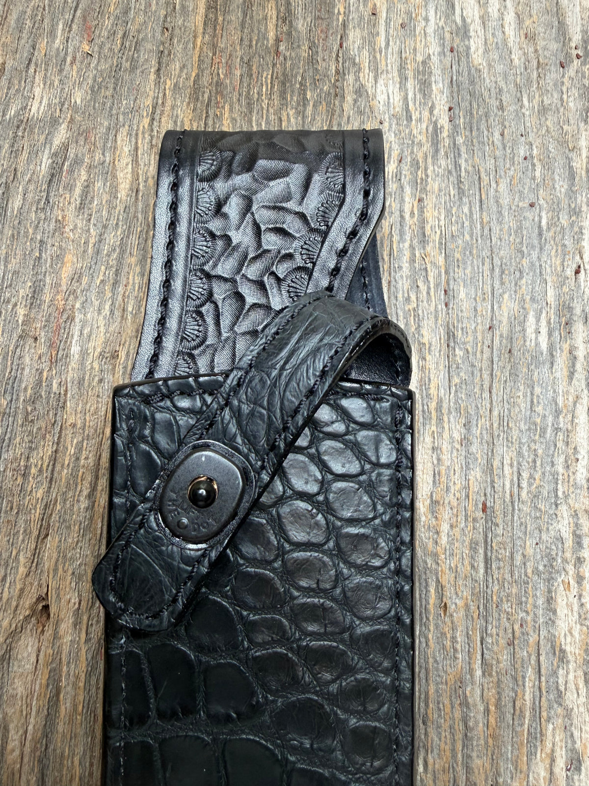New Randall Model Clinton Special Sheath in Exotic Black Matte Crocodile from Treeman with the newest Black Canteen snap. Killer sheath.