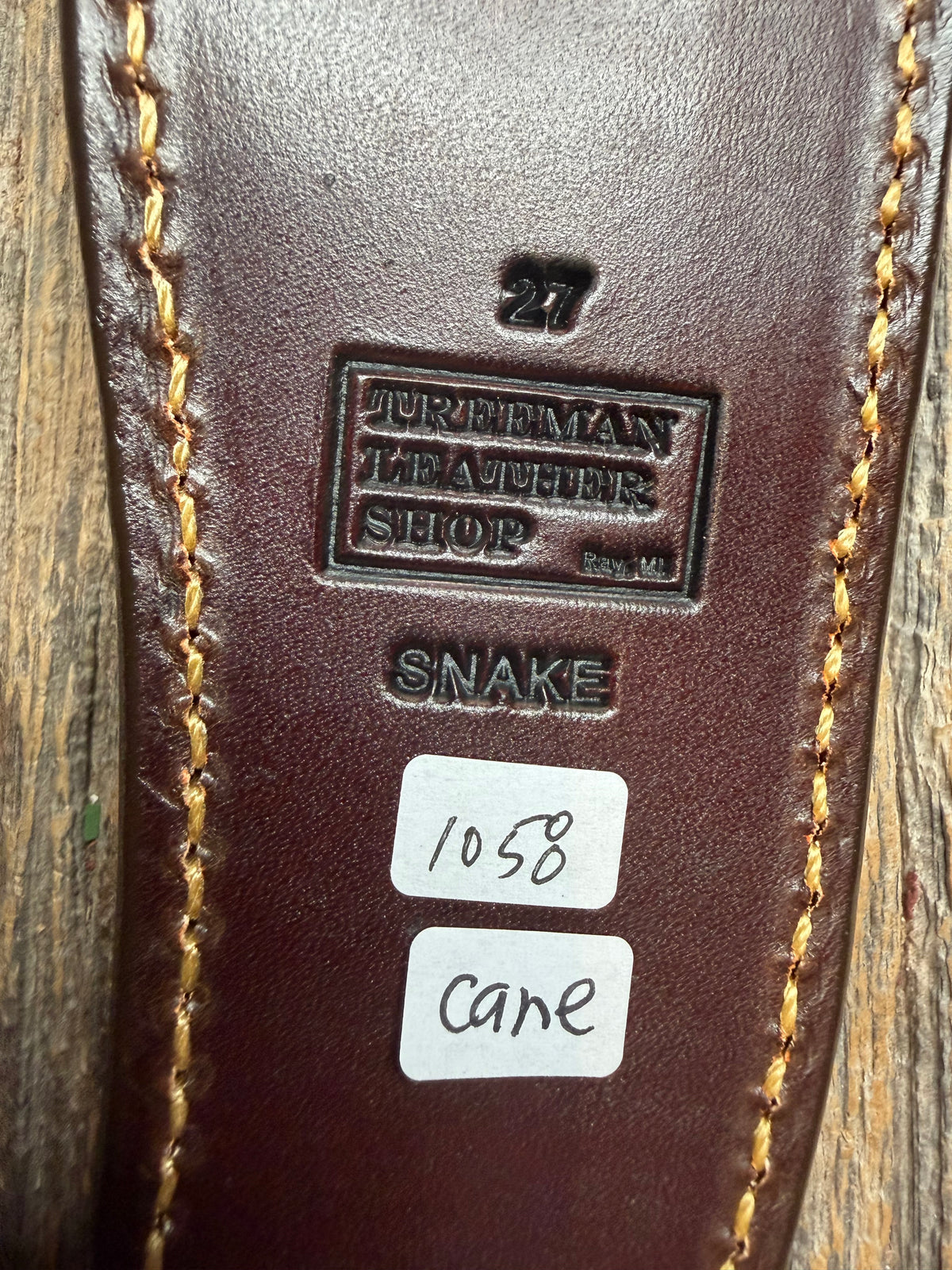 Randall Model 27 sheath with a Canebrake RattleSnake skin from Treeman Sheaths. Vibrant colors and along side Copperheads the hardest skin to source.
