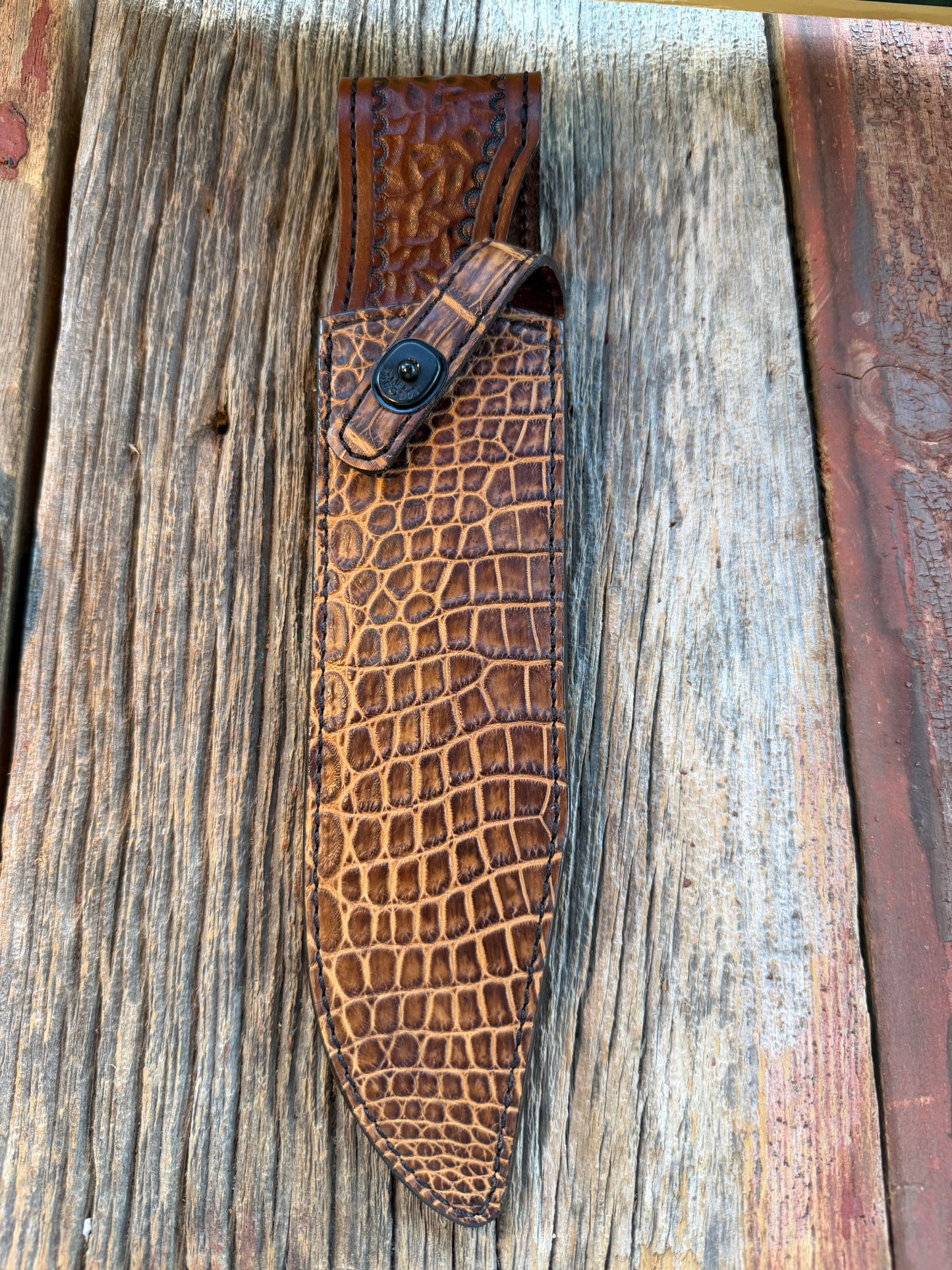 New Randall Model 12-9 Sheath in Exotic Tan Matte Crocodile from Treeman with the newest Black Canteen snap.