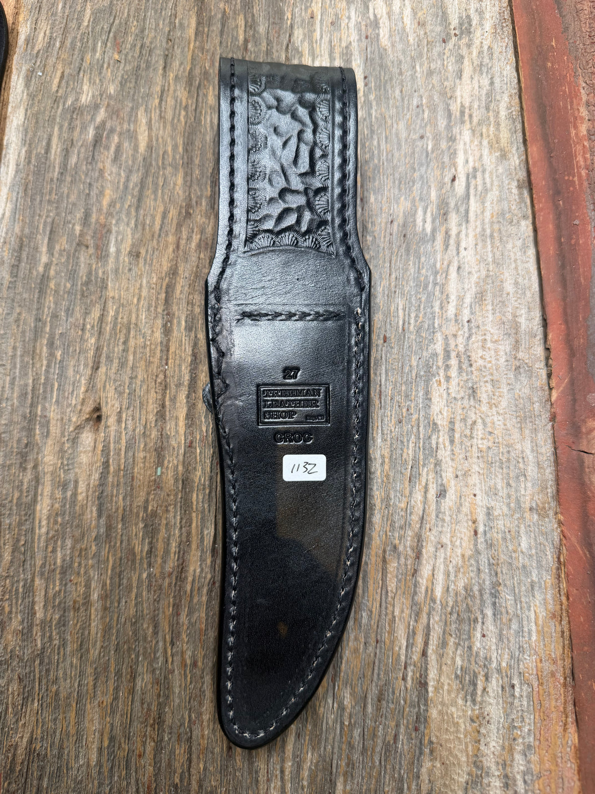 New Randall Model 27 Sheath in Exotic Army Green Matte Crocodile from Treeman with the newest Black Canteen snap. Killer sheath.