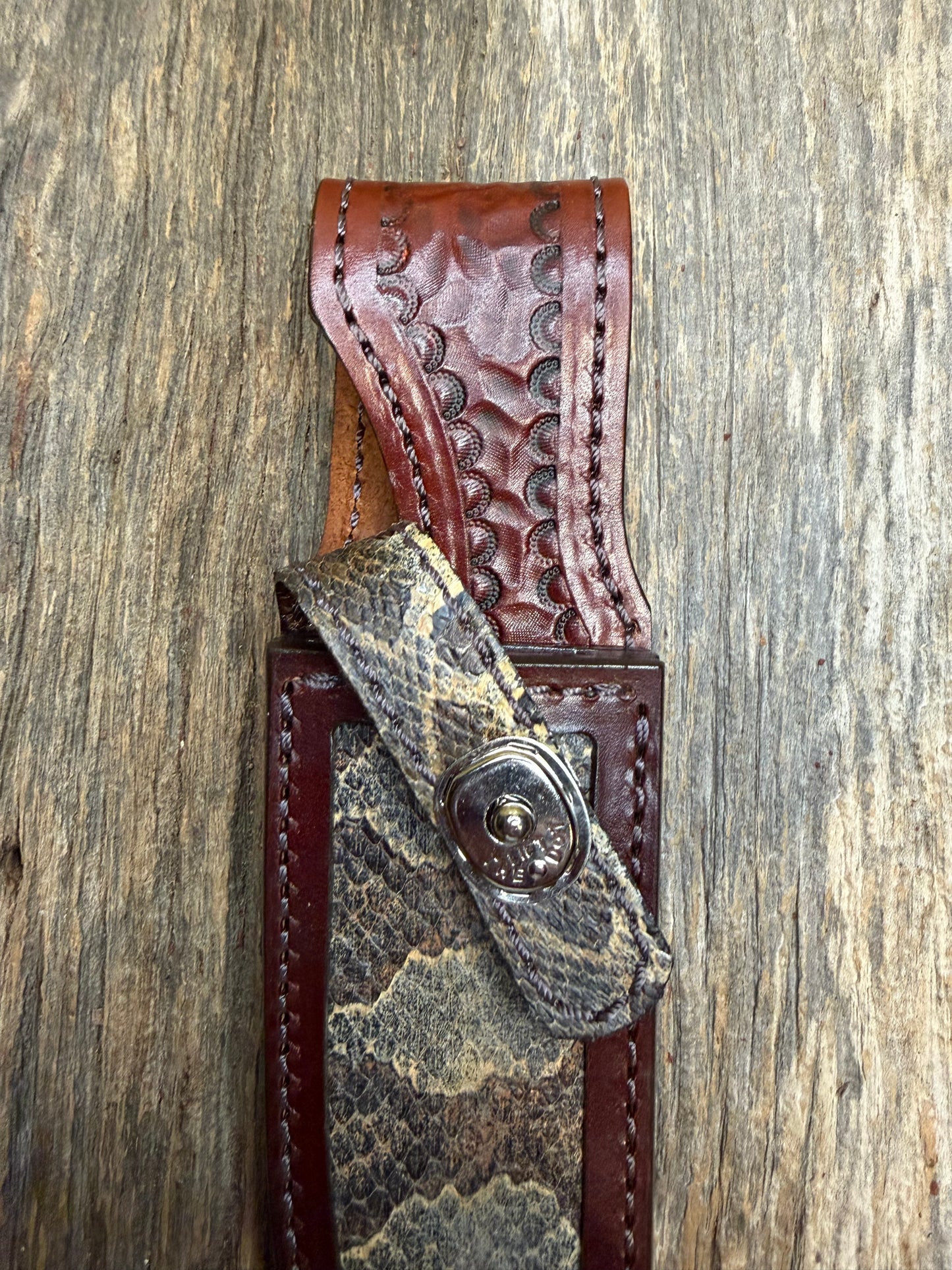Randall Model 26 Sheath in Exotic Western Diamondback RattleSnake from Treeman Sheaths. Tremendous colors on this one.