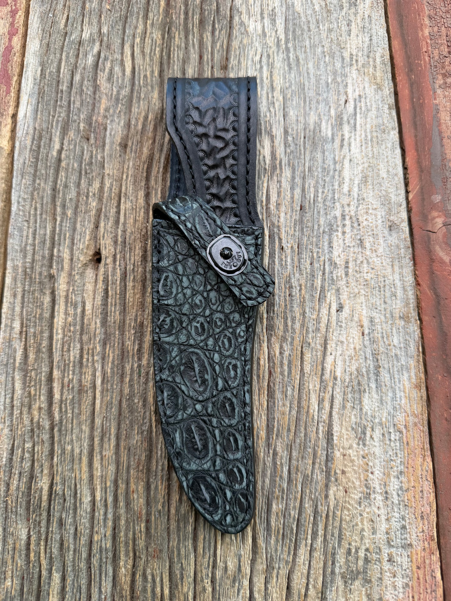New Randall Model 27 Sheath in Exotic Black/Grey Matte Crocodile from Treeman with the newest Black Canteen snap.