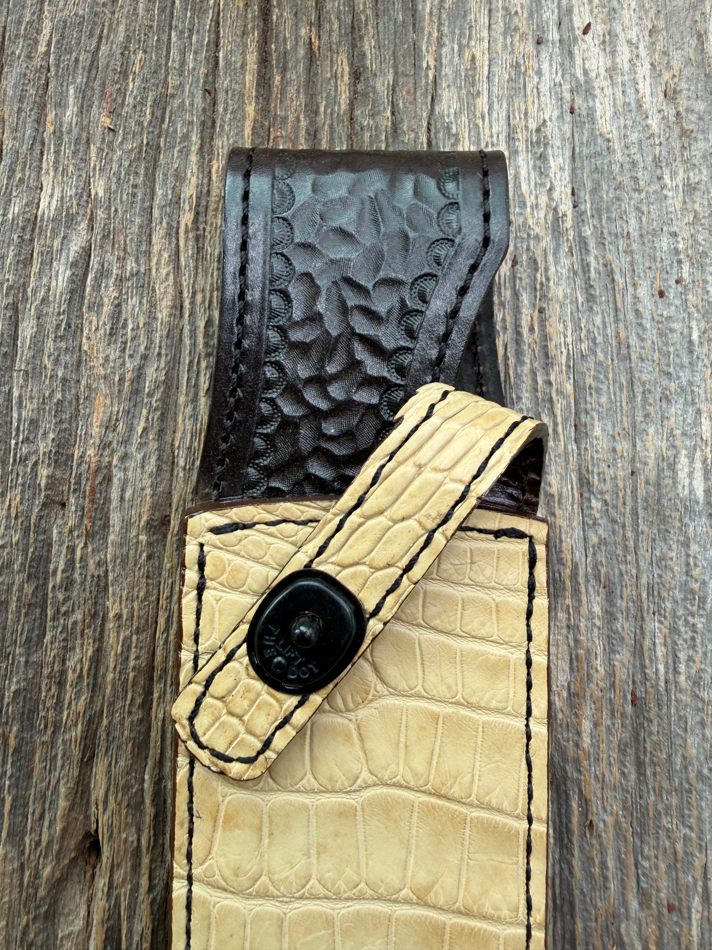 New Randall Model 12-8 Big Bear Sheath in Exotic Ivory Matte Crocodile from Treeman with a black Canteen snap. Killer sheath.