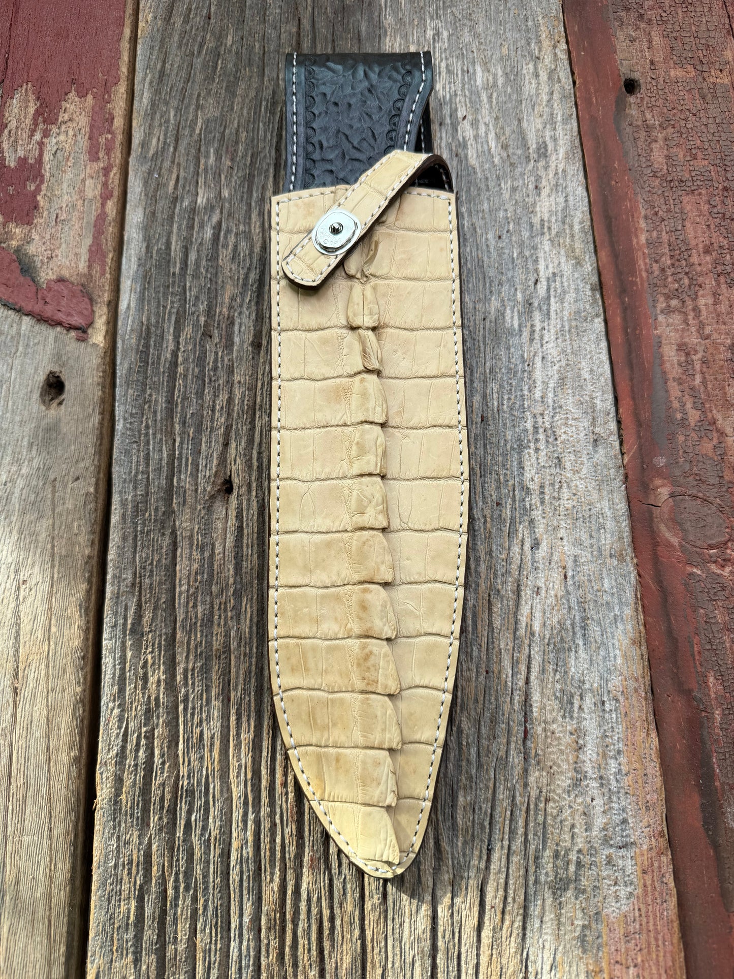 New Randall Model 12-11 Large Sasquatch Sheath in Exotic Ivory Matte Crocodile ( tail portion) from Treeman with a silver Canteen snap. Killer sheath.