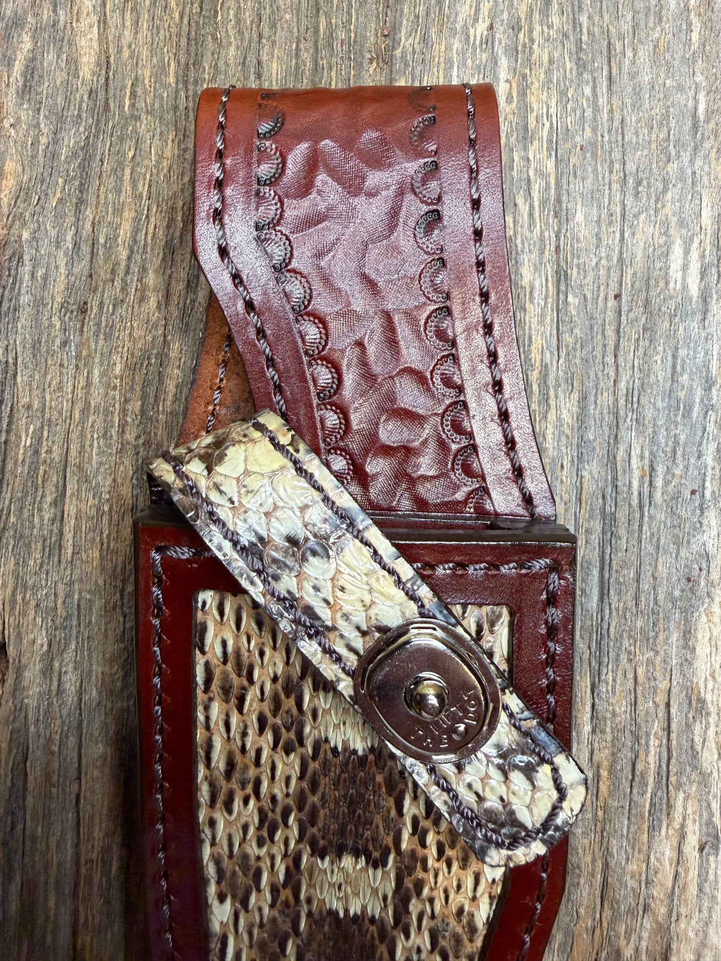 Randall Model 19-5 Sheath in Exotic West Texas Yellow Gopher Snake from Treeman Sheaths. Dark colors from the center of the skin, phenomenal.