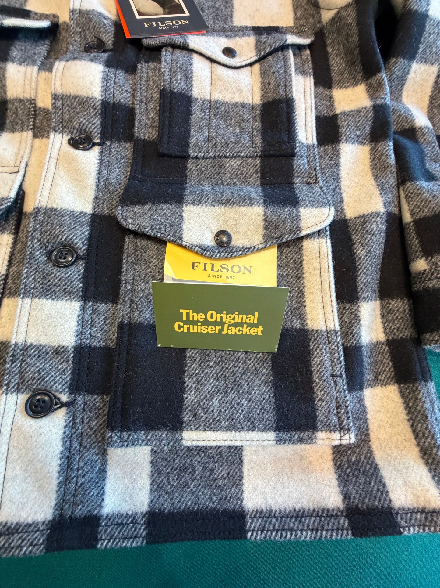 Filson Mackinaw Wool Cruiser Jacket Natural & Black Plaid Mens NWT Medium