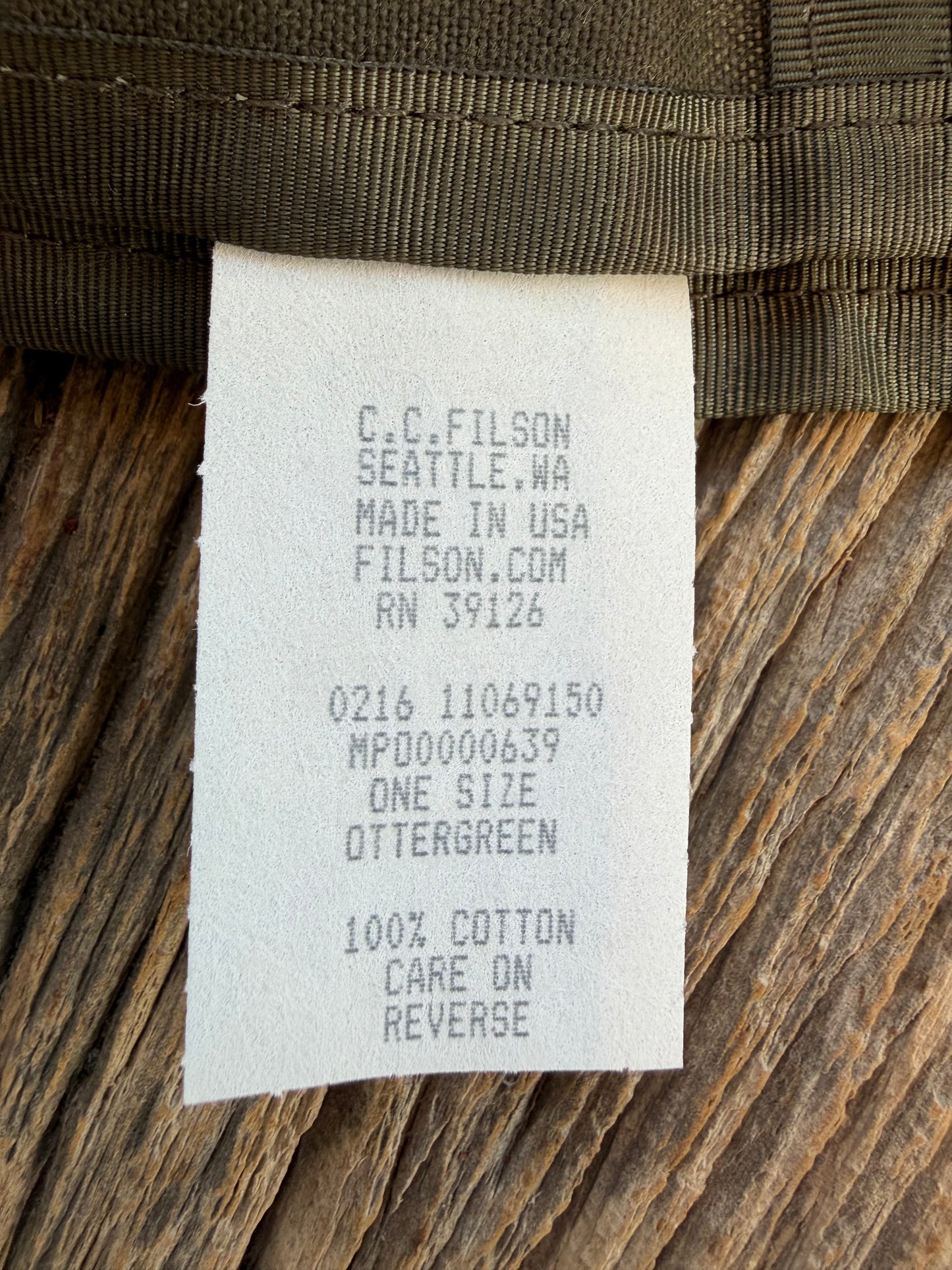 Adding to cart will not result in a sale. Personal Collection..Rare New with Tags Filson Oil Tin Cloth Tri Fold Wallet in Otter Green # 11069150 from February 2016.