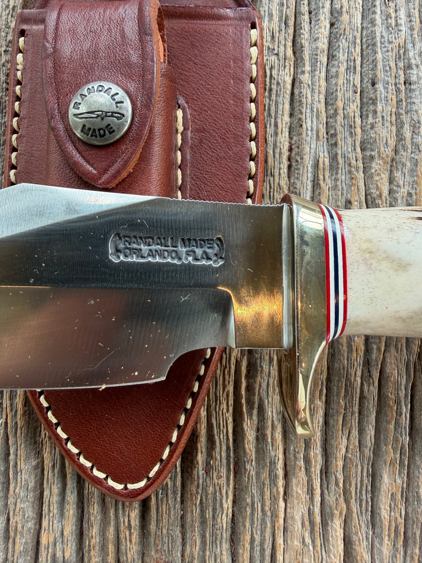 Nice Randall Model 19-4 with a Gnarly Stag. Nickel silver Single Hilt and Aluminum crows beak Butt plate. RWB spacers.