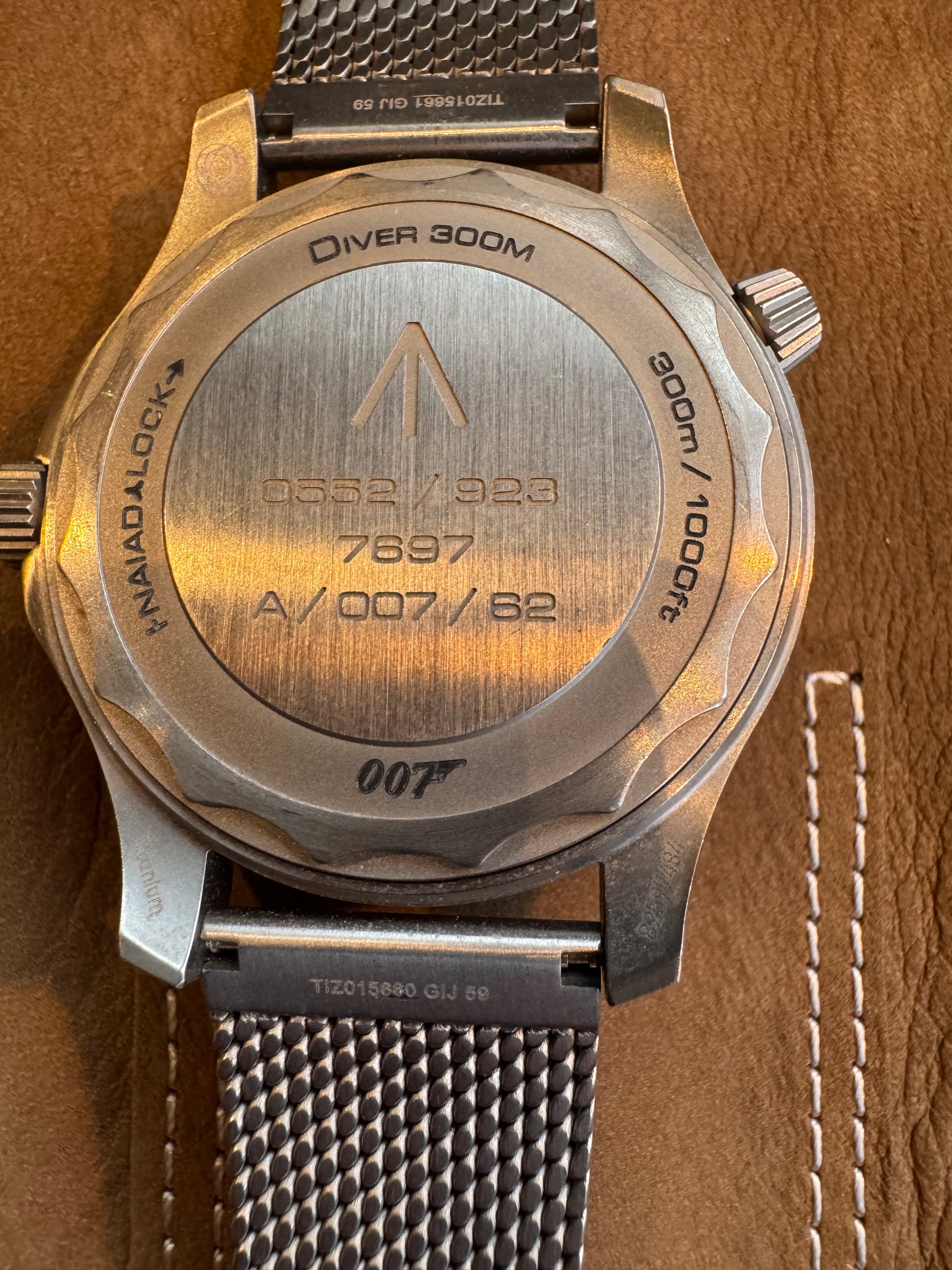 2022 Omega Seamaster Diver 300 M Certified 007 Edition Titanium Mens Watch 210.90.42.20.01.001 Box Card