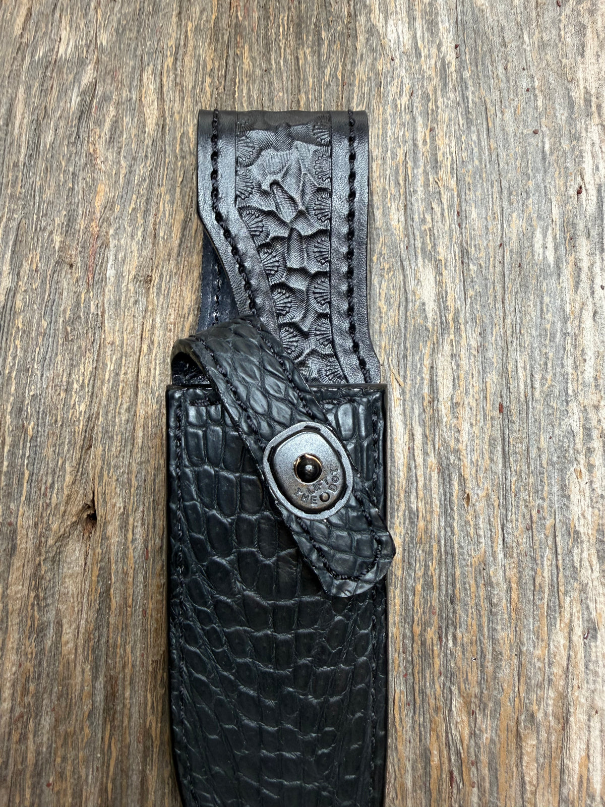 New Randall Model 23 Sheath in Exotic Black Matte Crocodile from Treeman with the newest Black Canteen snap. Killer sheath.