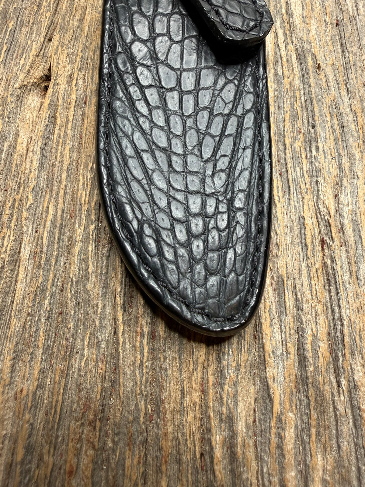 New Randall Model 23 Sheath in Exotic Black Matte Crocodile from Treeman with the newest Black Canteen snap. Killer sheath.