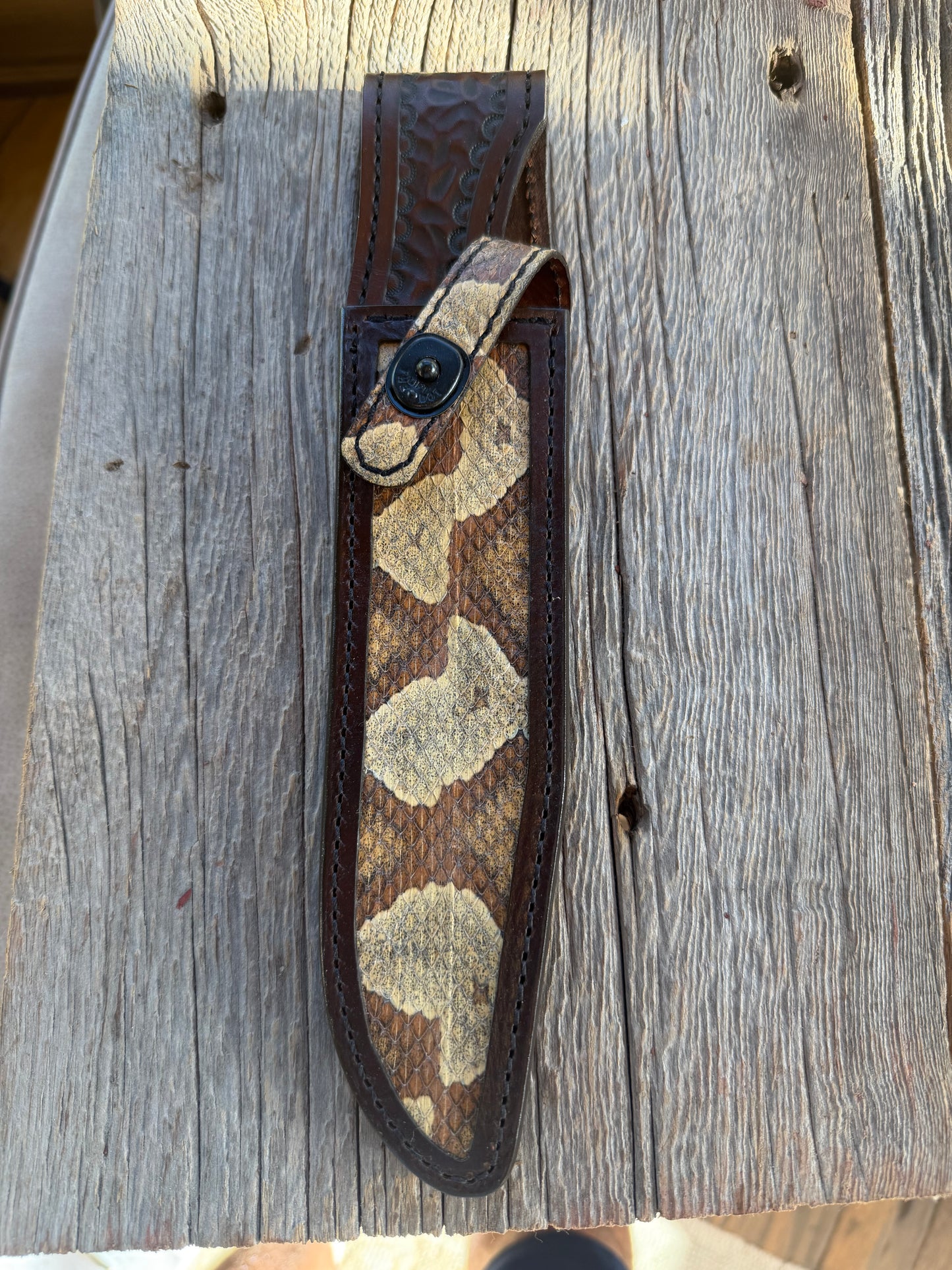 New Randall Model 1-8 Sheath in Exotic Southern Copperhead from Treeman Sheaths. Black Canteen Snap. Stunning colors and pattern. Very rare skin.