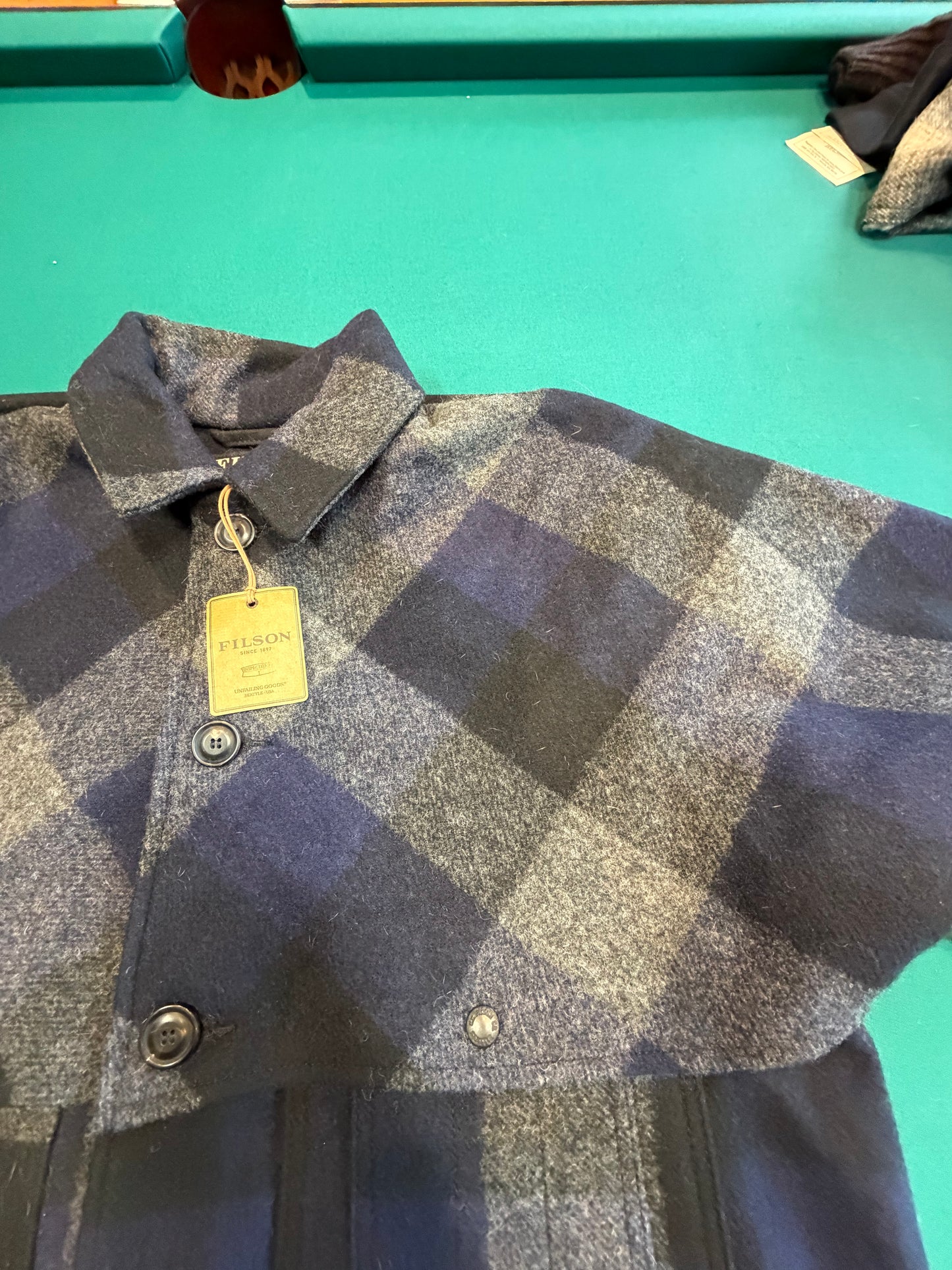 Filson Double Mackinaw Cruiser 2019 NWT Size Large Limited Edition Buffalo Plaid, Navy USA Made “Rare”