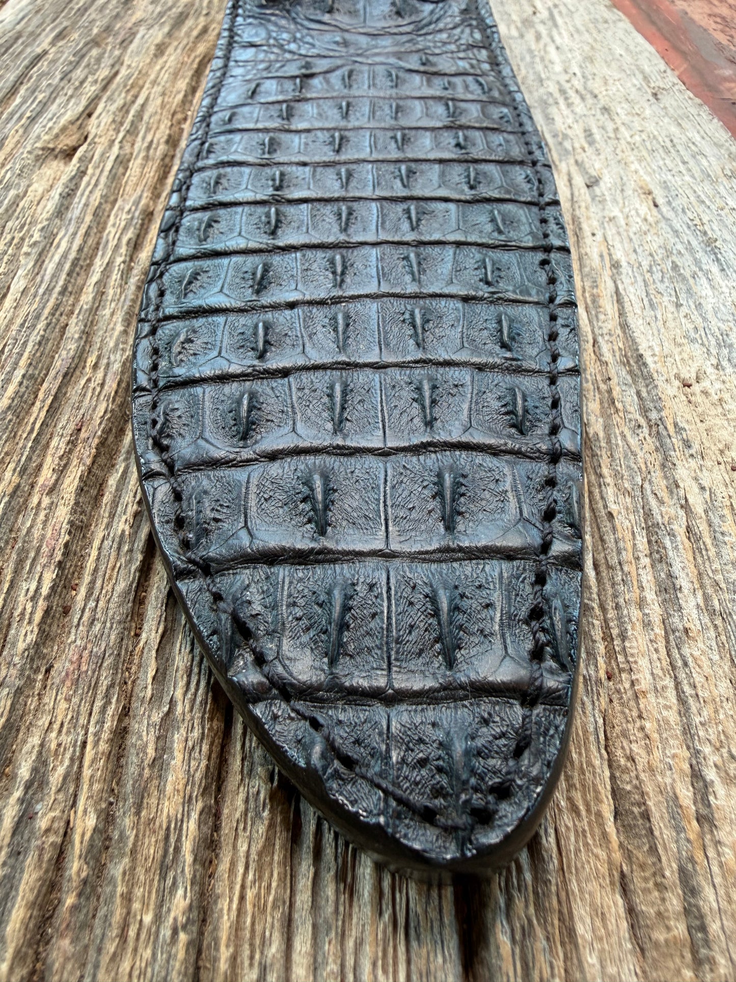 New Randall Model 12-11 Large Sasquatch Sheath in Exotic Black Matte Crocodile (Hornback and Skull) from Treeman with the newest Black Canteen snap. Killer sheath.