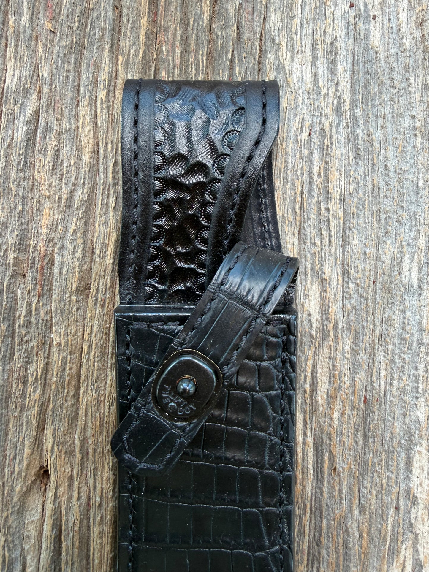 New Randall Model 1-8 Sheath in Exotic Black Matte Crocodile from Treeman with the newest Black Canteen snap. Killer sheath.