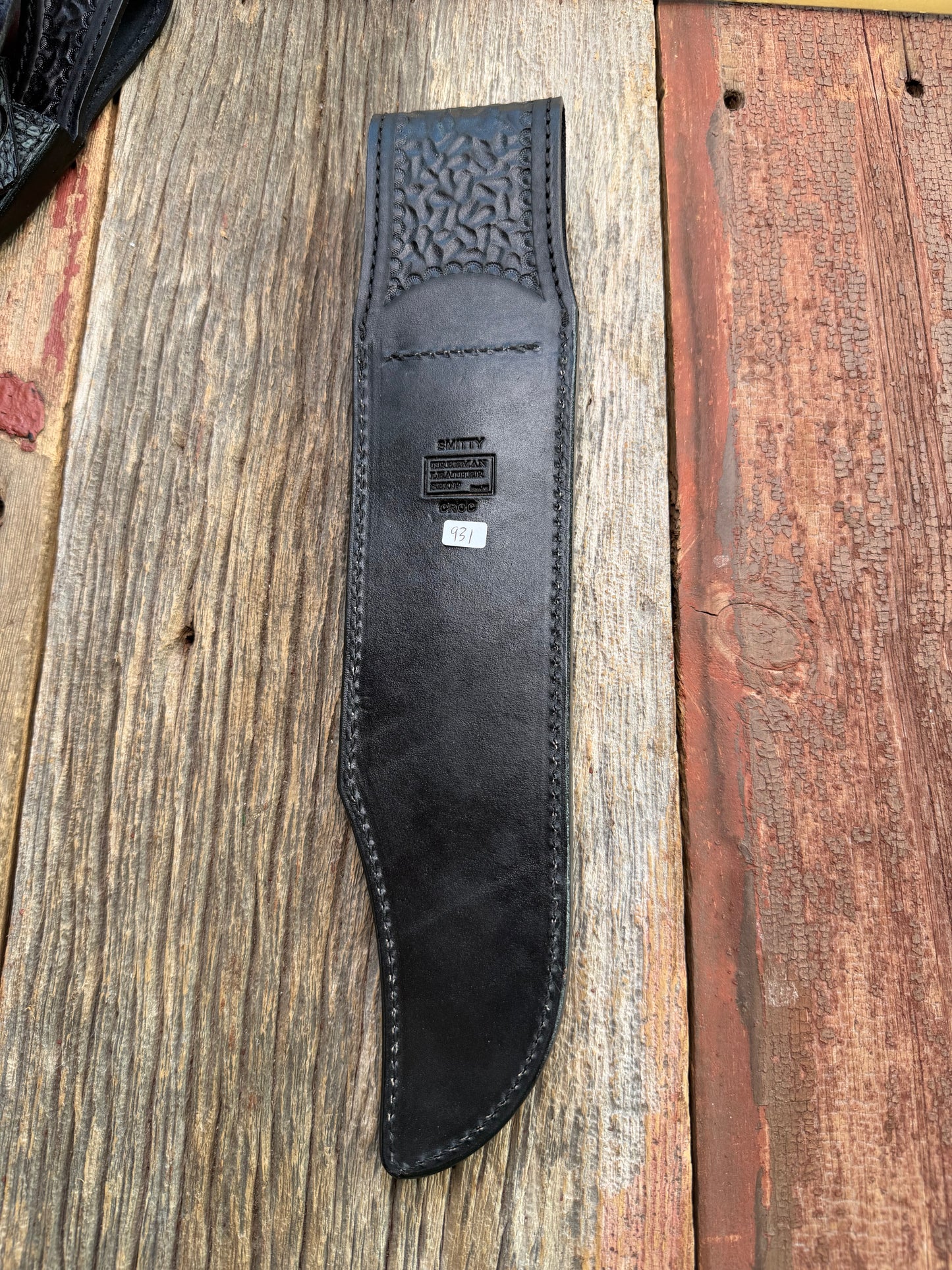 New Randall Model 12-11 Smitty Sheath in Exotic Black/Grey Matte Crocodile from Treeman with the newest Black Canteen snap.