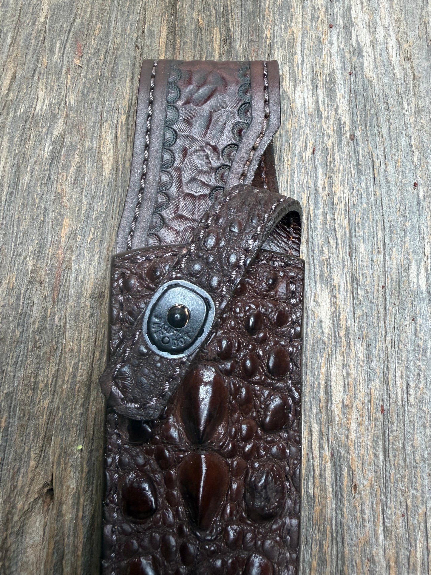 Randall Model Nordic Special Sheath in Exotic Dark Brown Snapping Turtle by Treeman. Forward curved hilt and new black canteen snap… Spiked Dragon tail portion of the turtle.