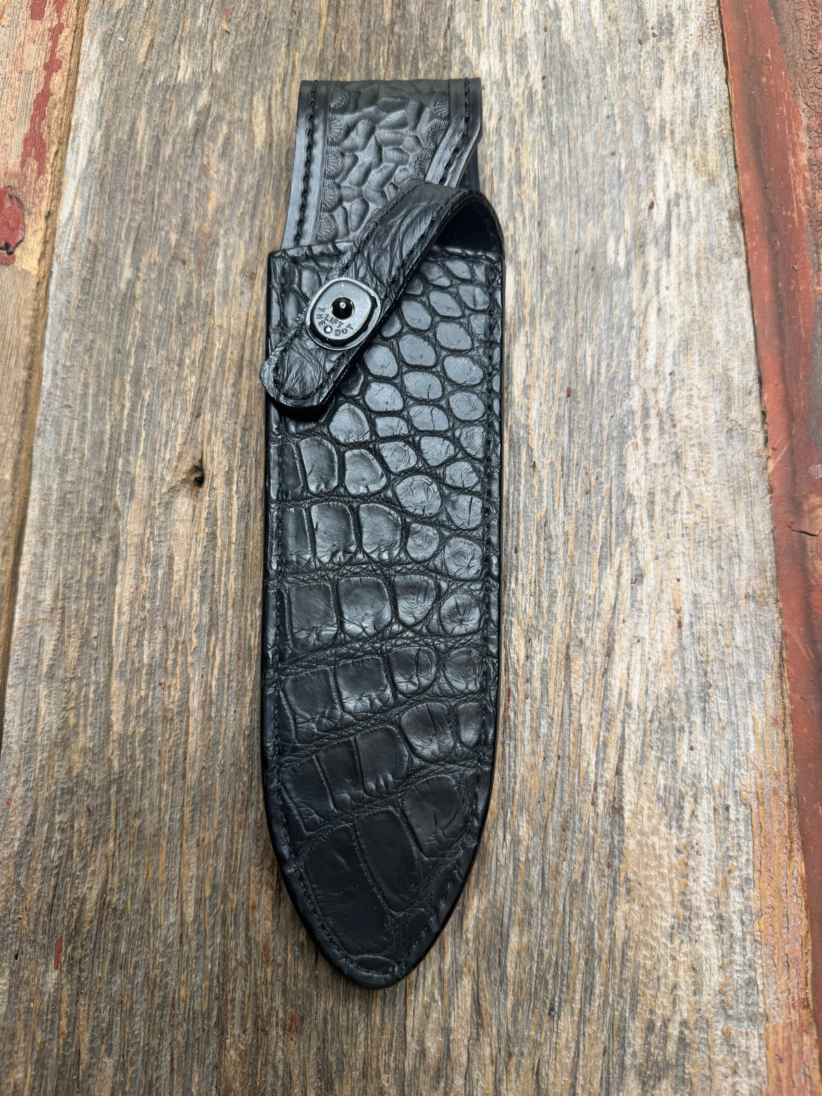 New Randall Model Clinton Special Sheath in Exotic Black Matte Crocodile from Treeman with the newest Black Canteen snap. Killer sheath.