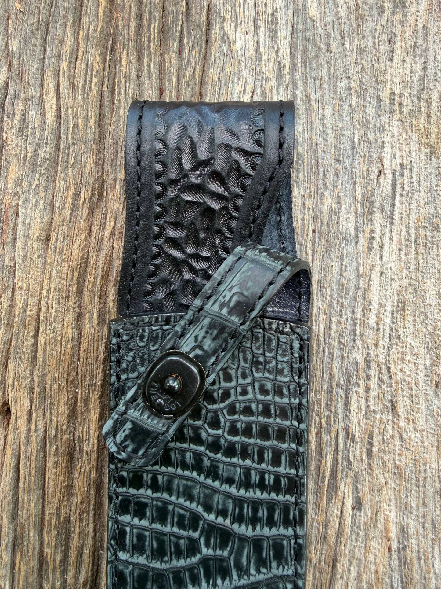New Randall Model 12-8 Sheath in Exotic Black/Grey Matte Crocodile from Treeman with the newest Black Canteen snap.
