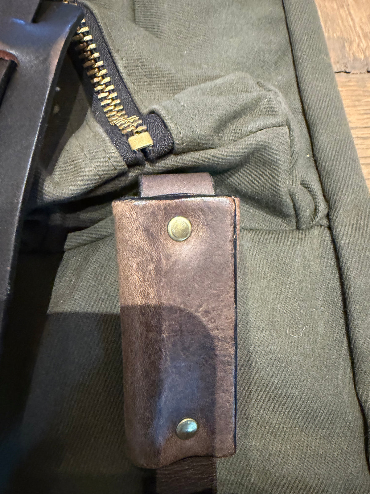 Very Rare Filson Fly Fishing Rod Case Rugged Twill in Otter Green Made in the USA. This is the 60 inch version. Talon zippers, nice condition given the age, Style 216P.
