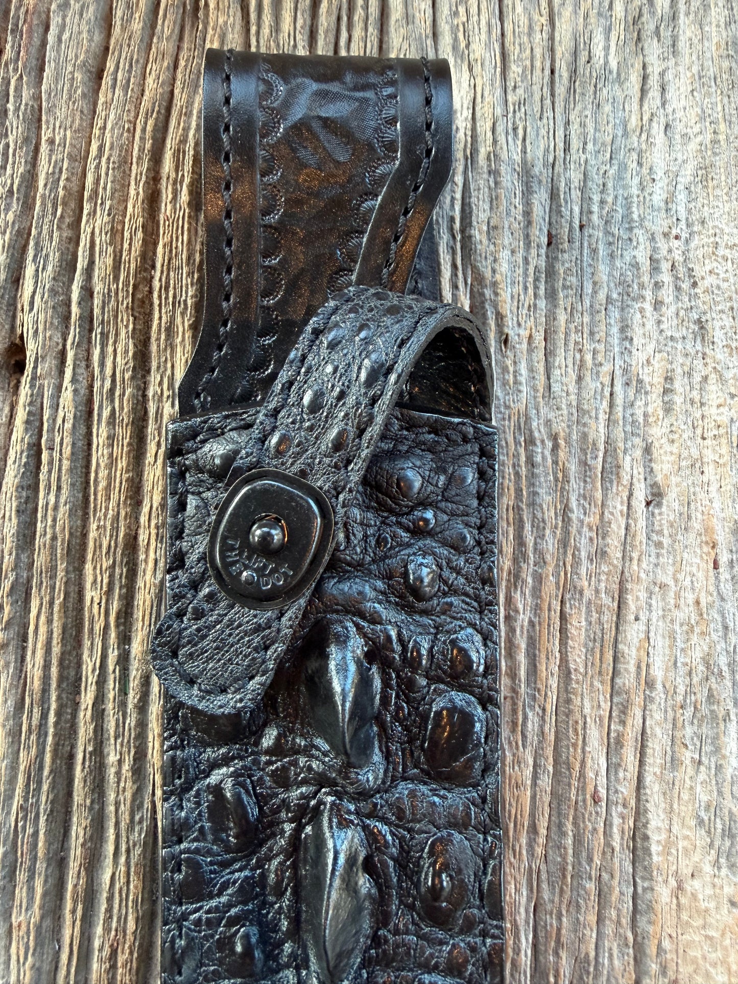 Randall Model Dealer Special Buxton Fighter in Exotic Black Snapping Turtle Horned/Dragon Tail Sheath from Treeman. New version with a Black Canteen Snap.