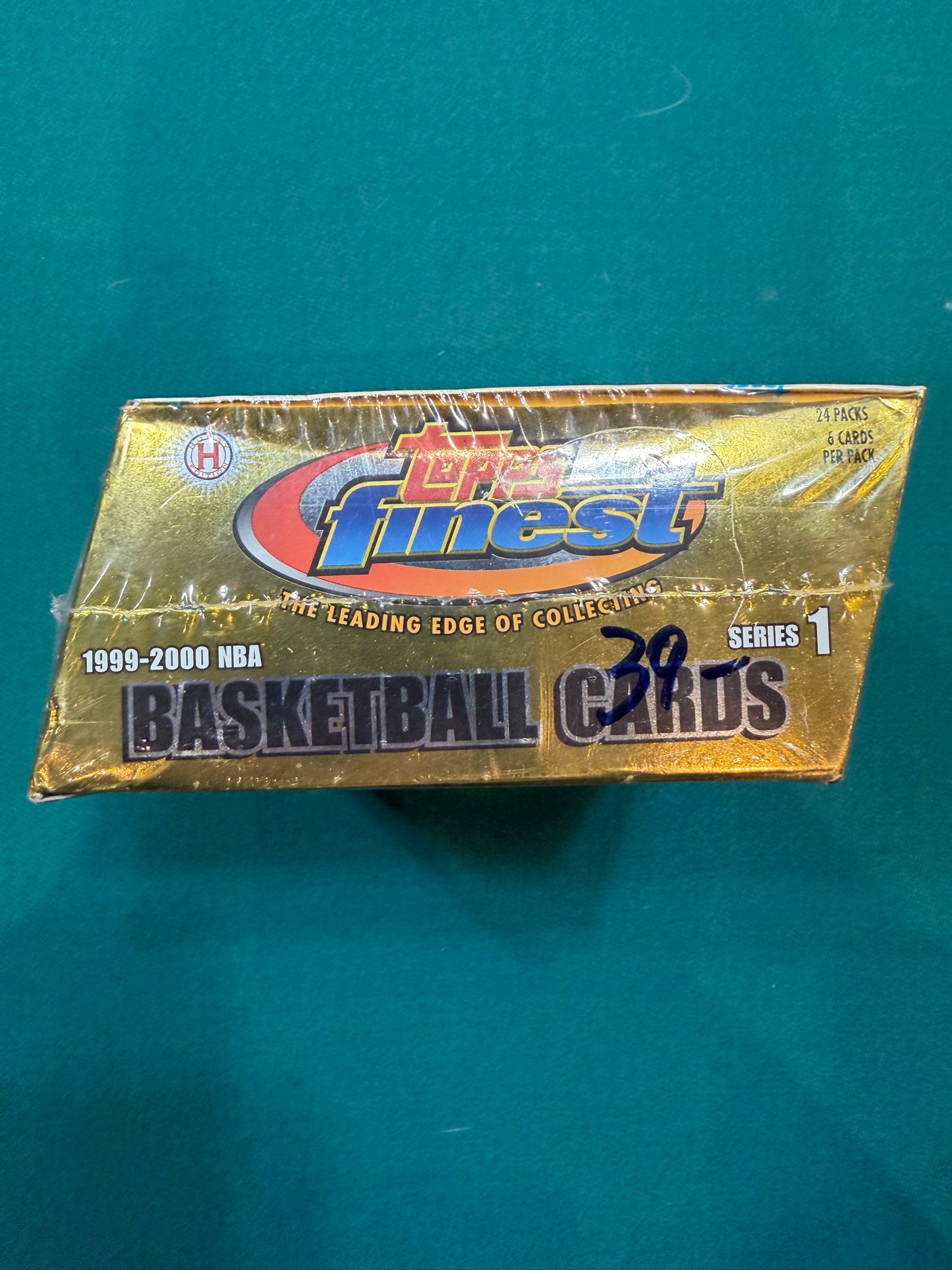 1999/2000 Finest Basketball Hobby Box Series 1 (24) packs per box. Factory Sealed!