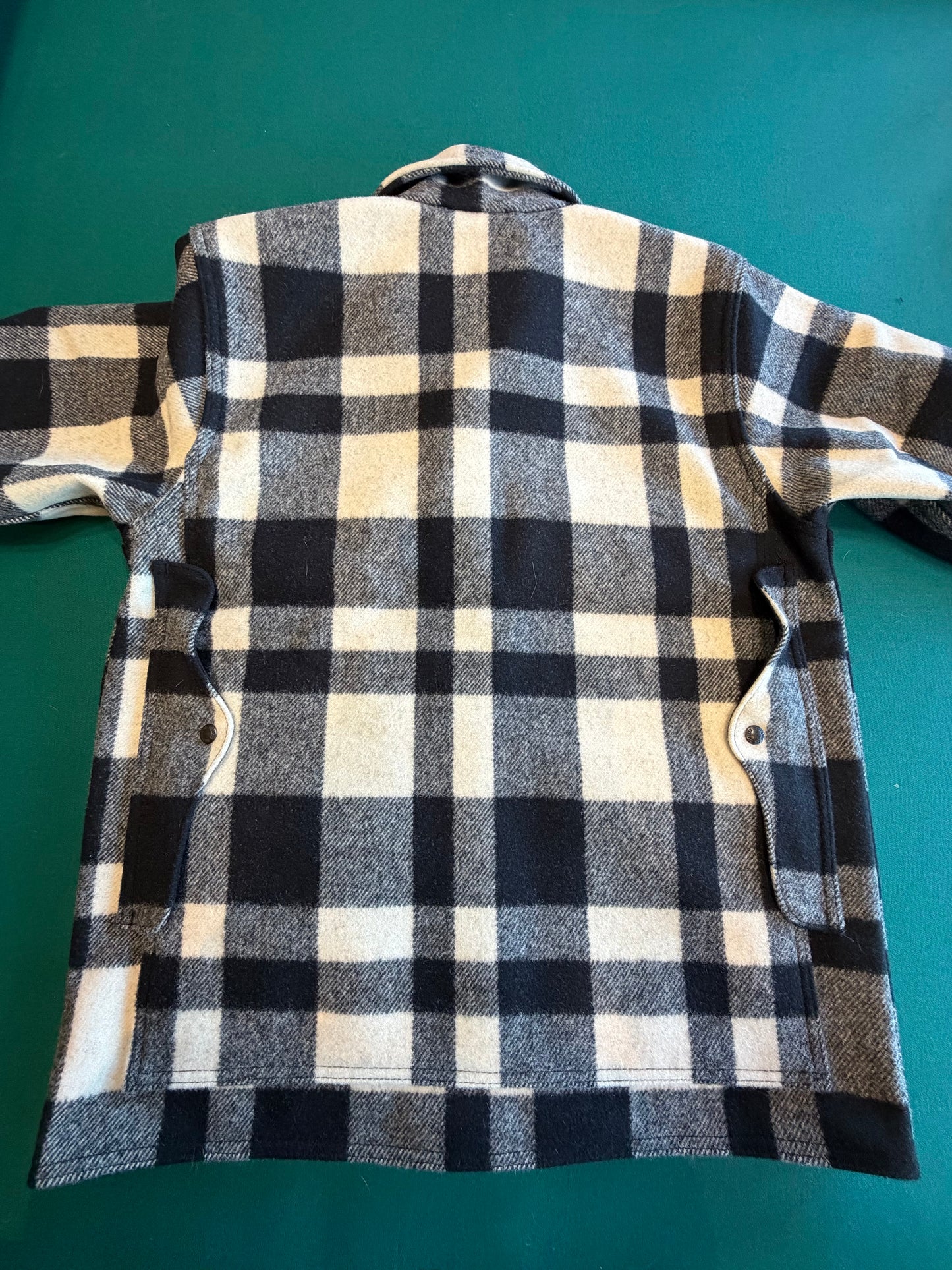 Filson Mackinaw Wool Cruiser Jacket Natural & Black Plaid Mens NWT Medium