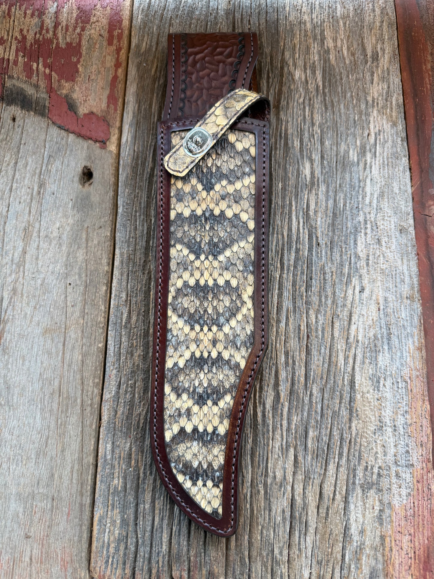 Randall Model 12-11 Smitty Sheath in Exotic Eastern Diamondback RattleSnake from Treeman Sheaths. Tremendous colors on this one.