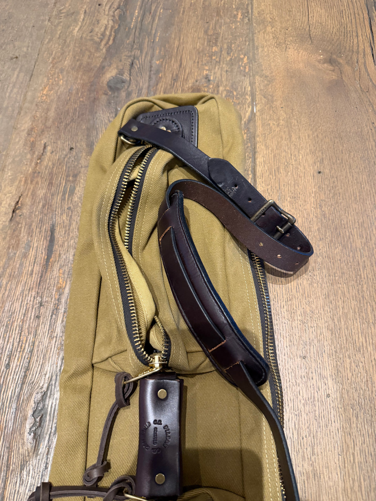 Very Rare Filson Fly Fishing Rod Case Rugged Twill in Tan Made in USA 31 inch version. Like new condition. 10/19 Build. # 20019932
