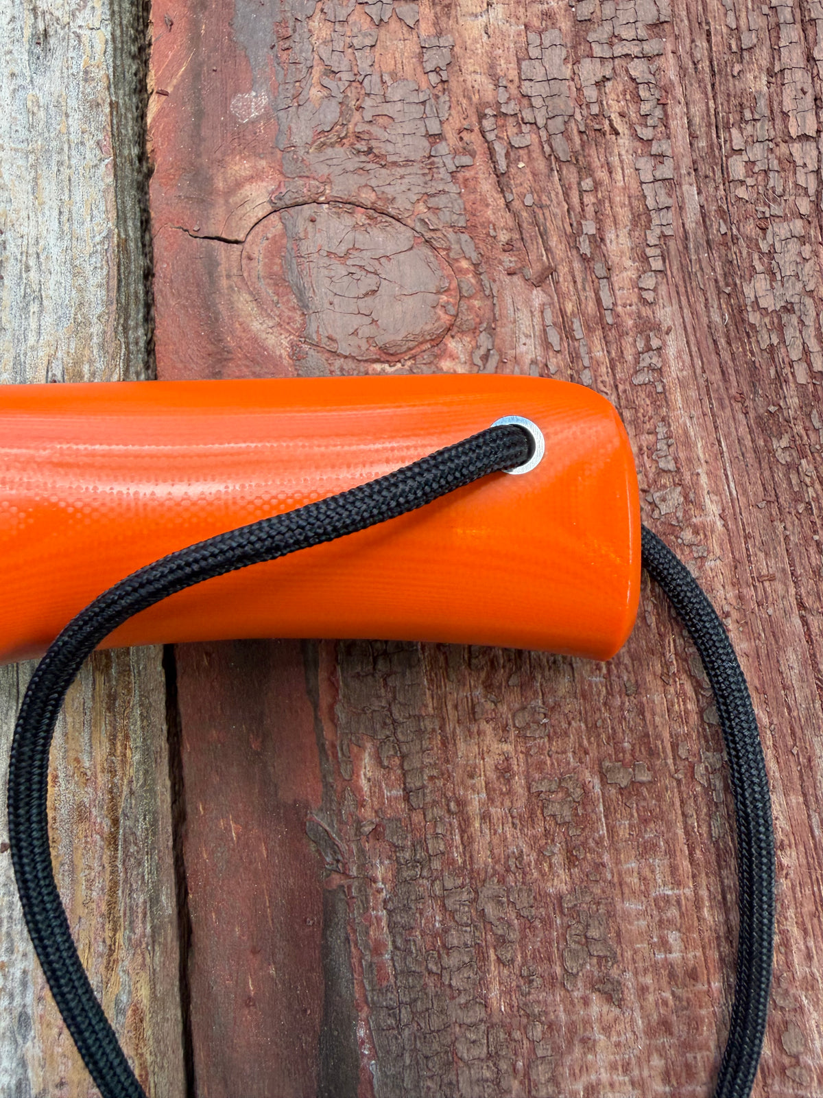 New in Paper Randall Model 14-7.5 with an Orange G10 Micarta Handle. Single Finger grip, SS, Black Sheath, Lanyard and Sawteeth.