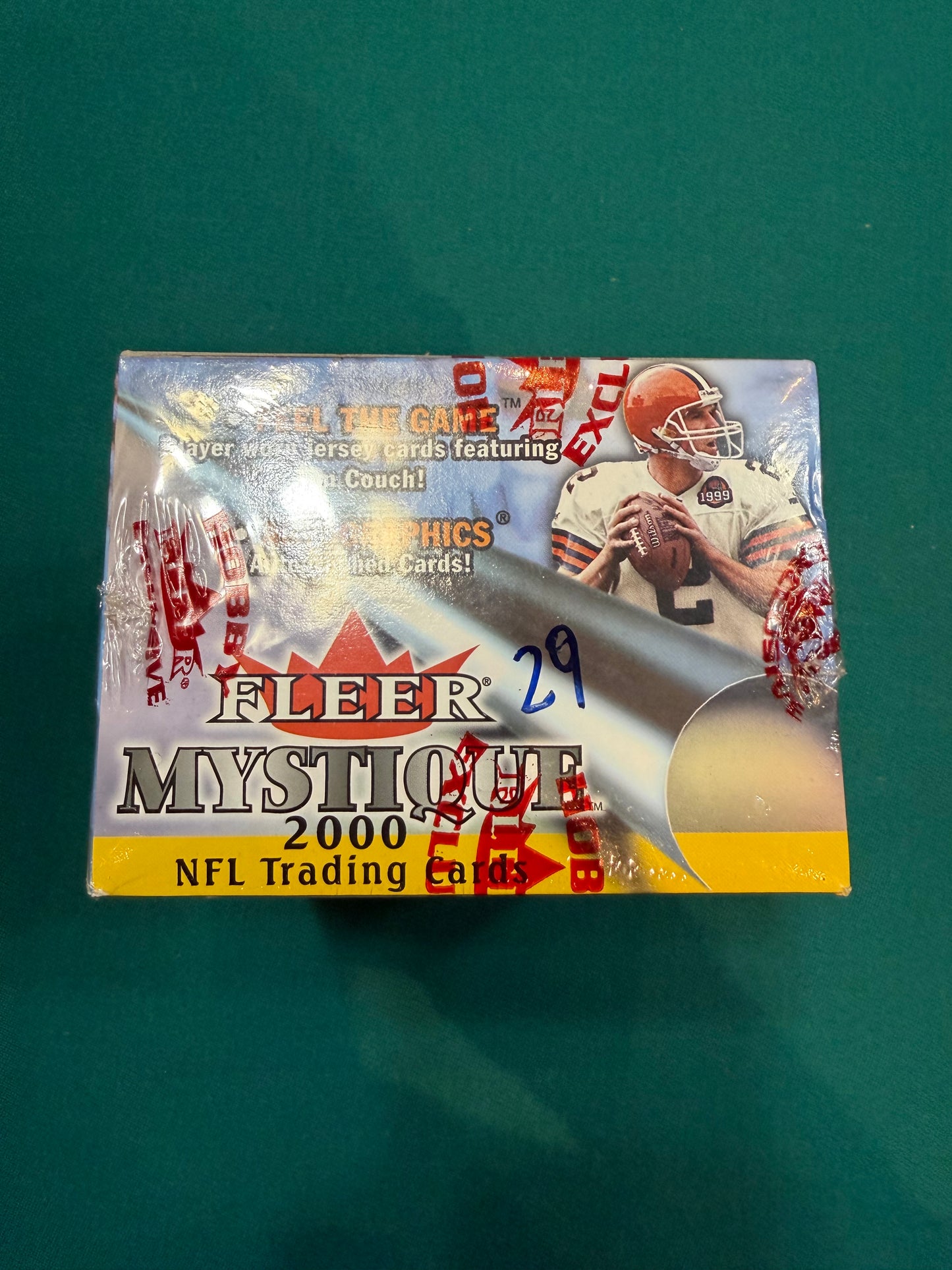2000 Fleer Mystique Football Factory Sealed Hobby Box Brady RC 20 packs per box.