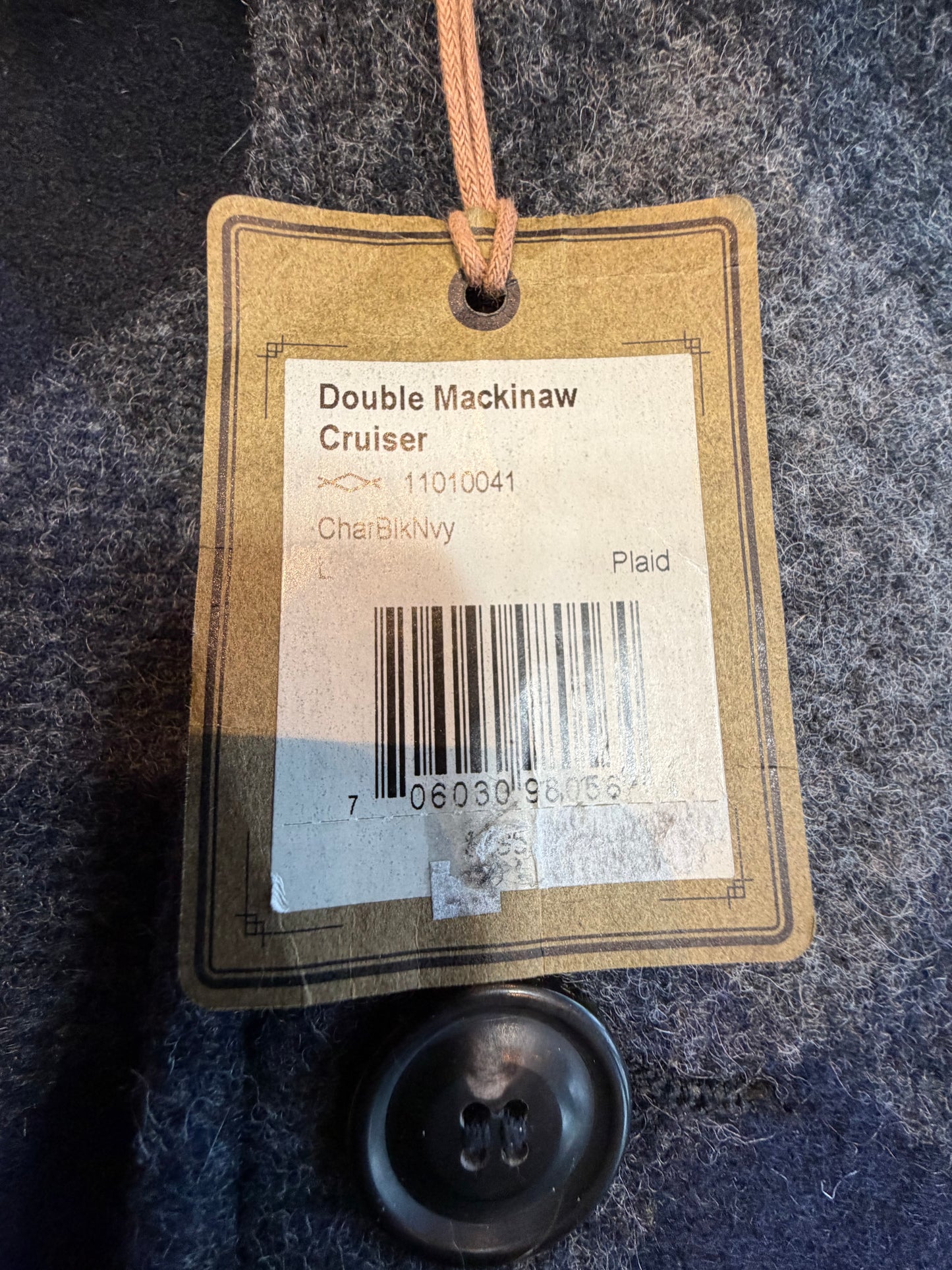 Filson Double Mackinaw Cruiser 2019 NWT Size Large Limited Edition Buffalo Plaid, Navy USA Made “Rare”