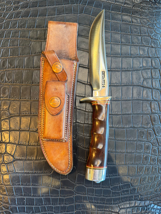 Vintage early 60’s Randall Model 3-6 in Walnut with finger grooves, nameplate and a period correct Heiser Brown Button Sheath.
