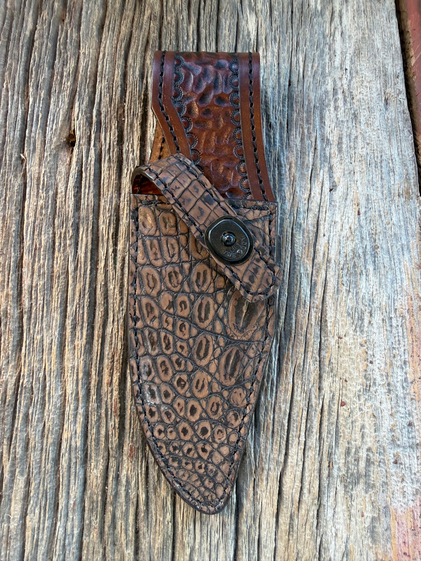 New Randall Model 19-5 Sheath in Exotic Dark Brown Sueded Crocodile from Treeman with the newest Black Canteen snap.