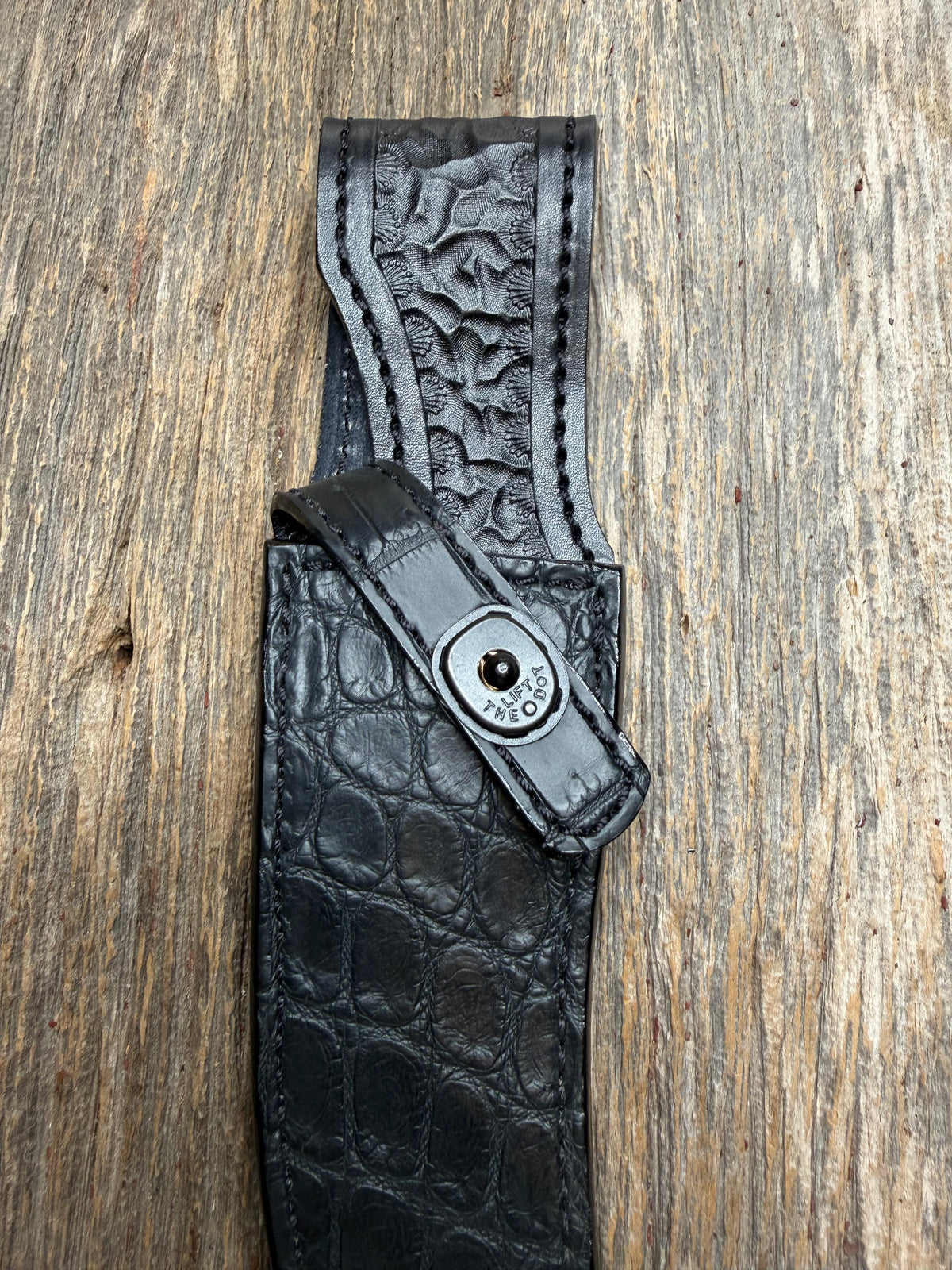 New Randall Model 27 Sheath in Exotic Black Matte Crocodile from Treeman with the newest Black Canteen snap. Killer sheath.