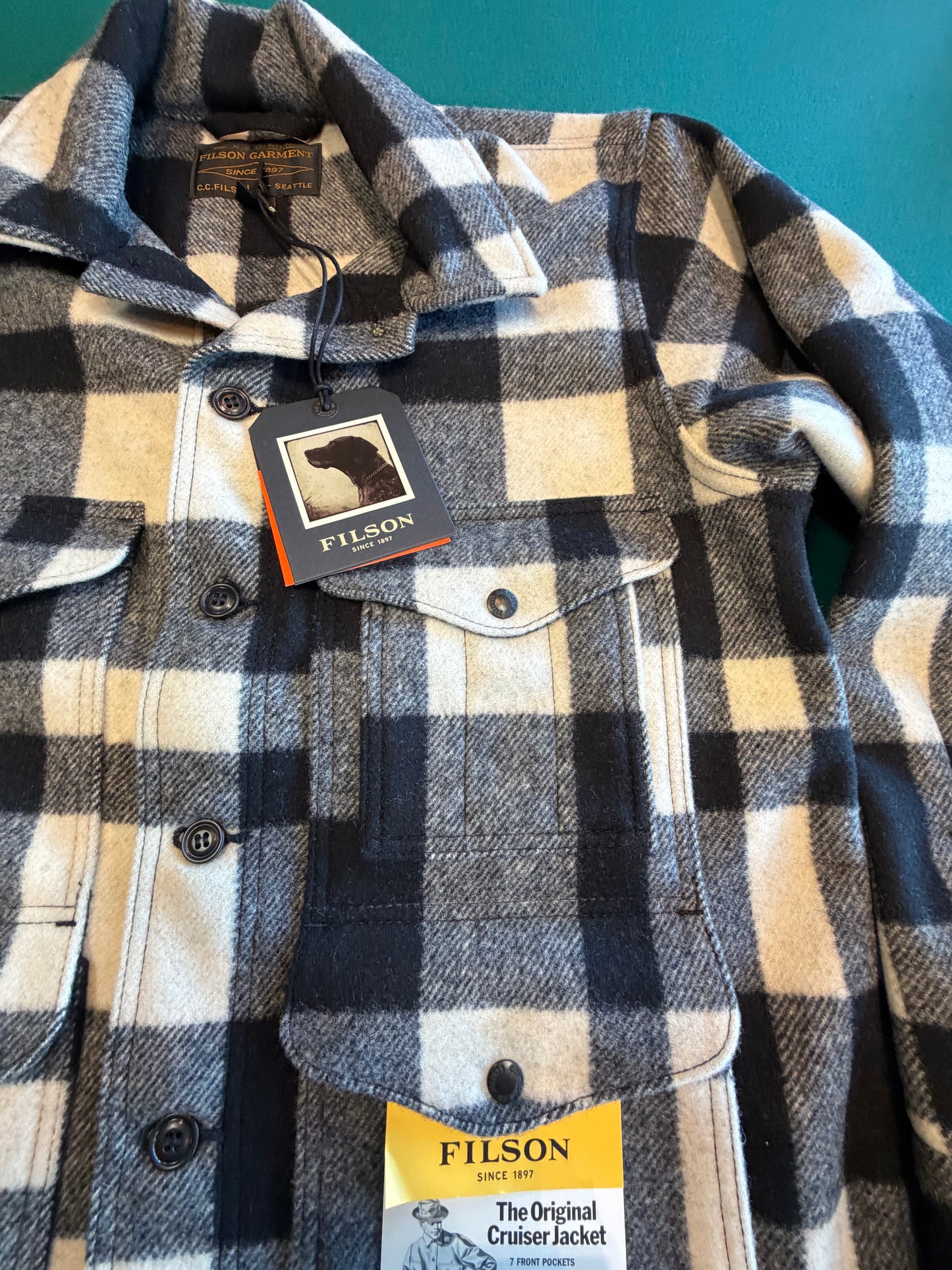 Filson Mackinaw Wool Cruiser Jacket Natural & Black Plaid Mens NWT Medium