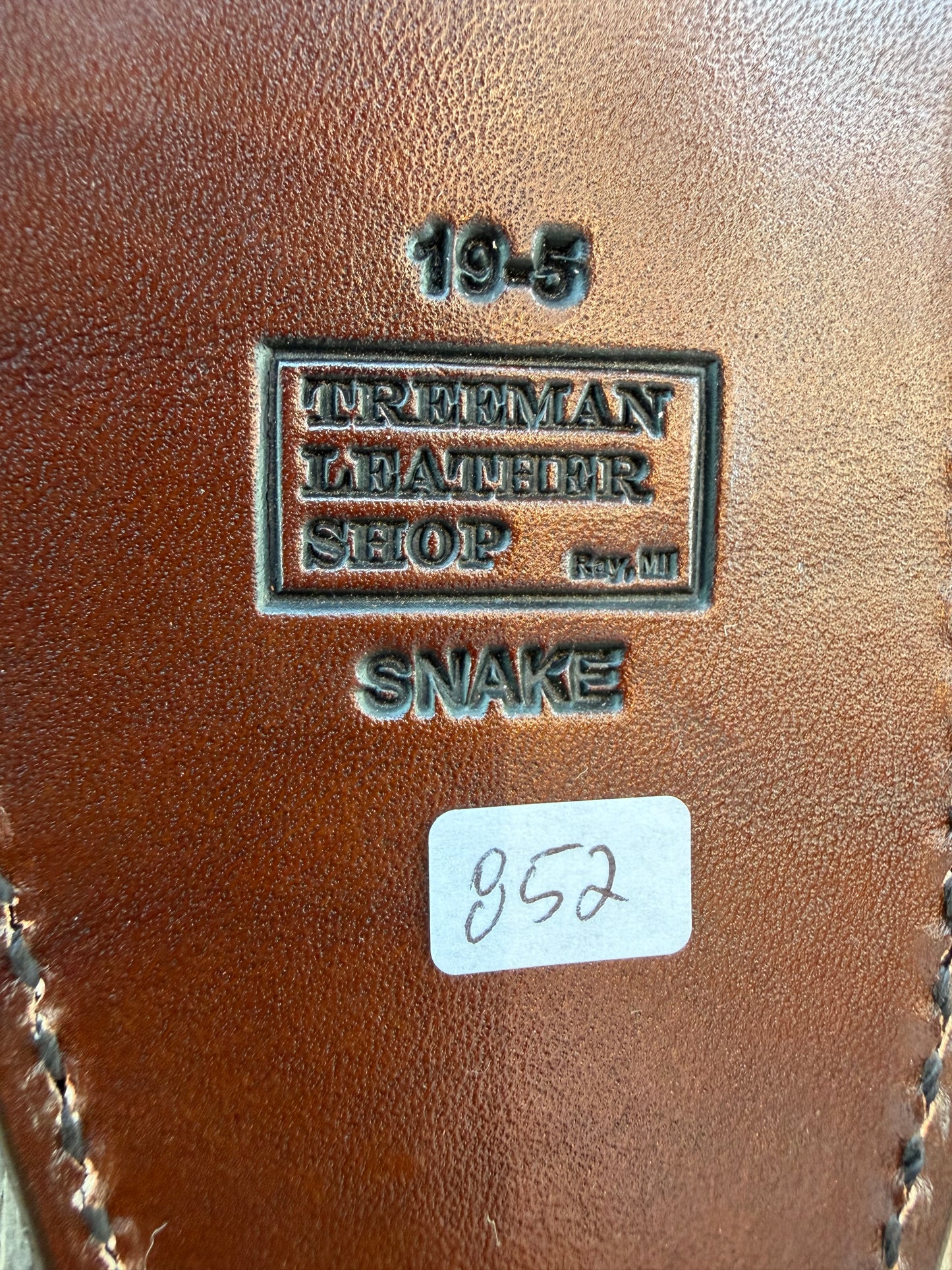 Randall Model 19-5  Sheath in Exotic Prairie RattleSnake from Treeman Sheaths. Tremendous colors on this one.