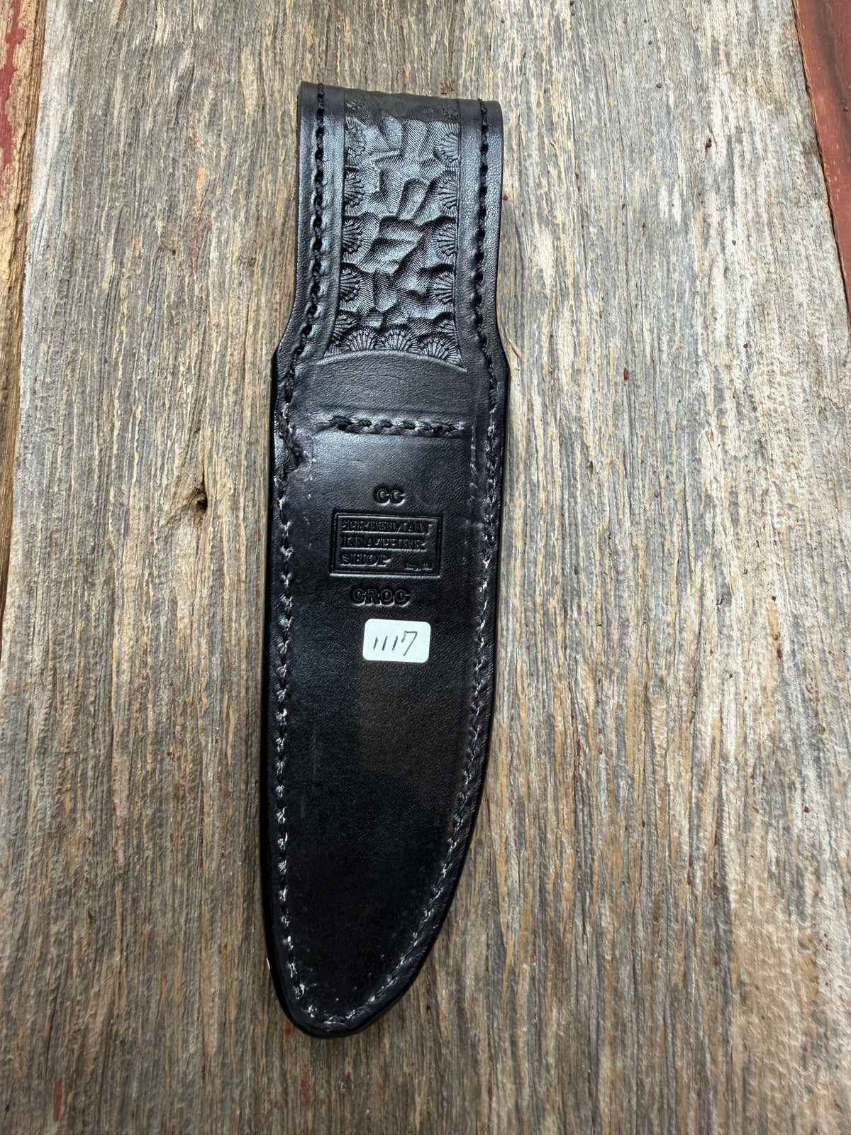New Randall Model Combat Companion Sheath in Exotic Black Matte Crocodile from Treeman with the newest Black Canteen snap. Killer sheath.