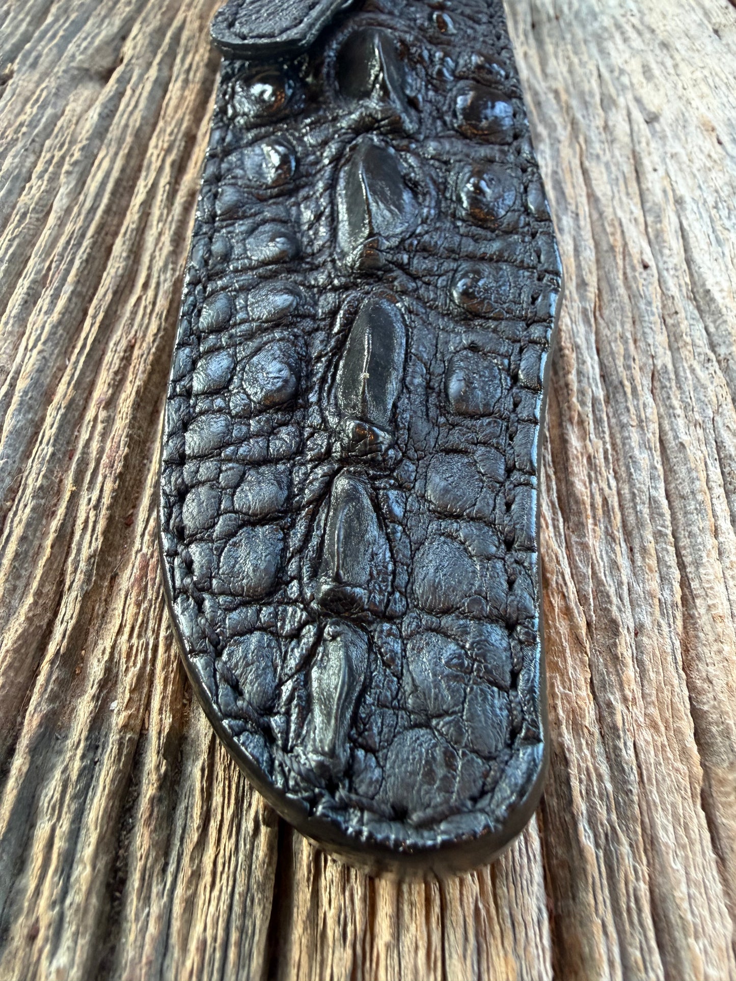 Randall Model Dealer Special Buxton Fighter in Exotic Black Snapping Turtle Horned/Dragon Tail Sheath from Treeman. New version with a Black Canteen Snap.