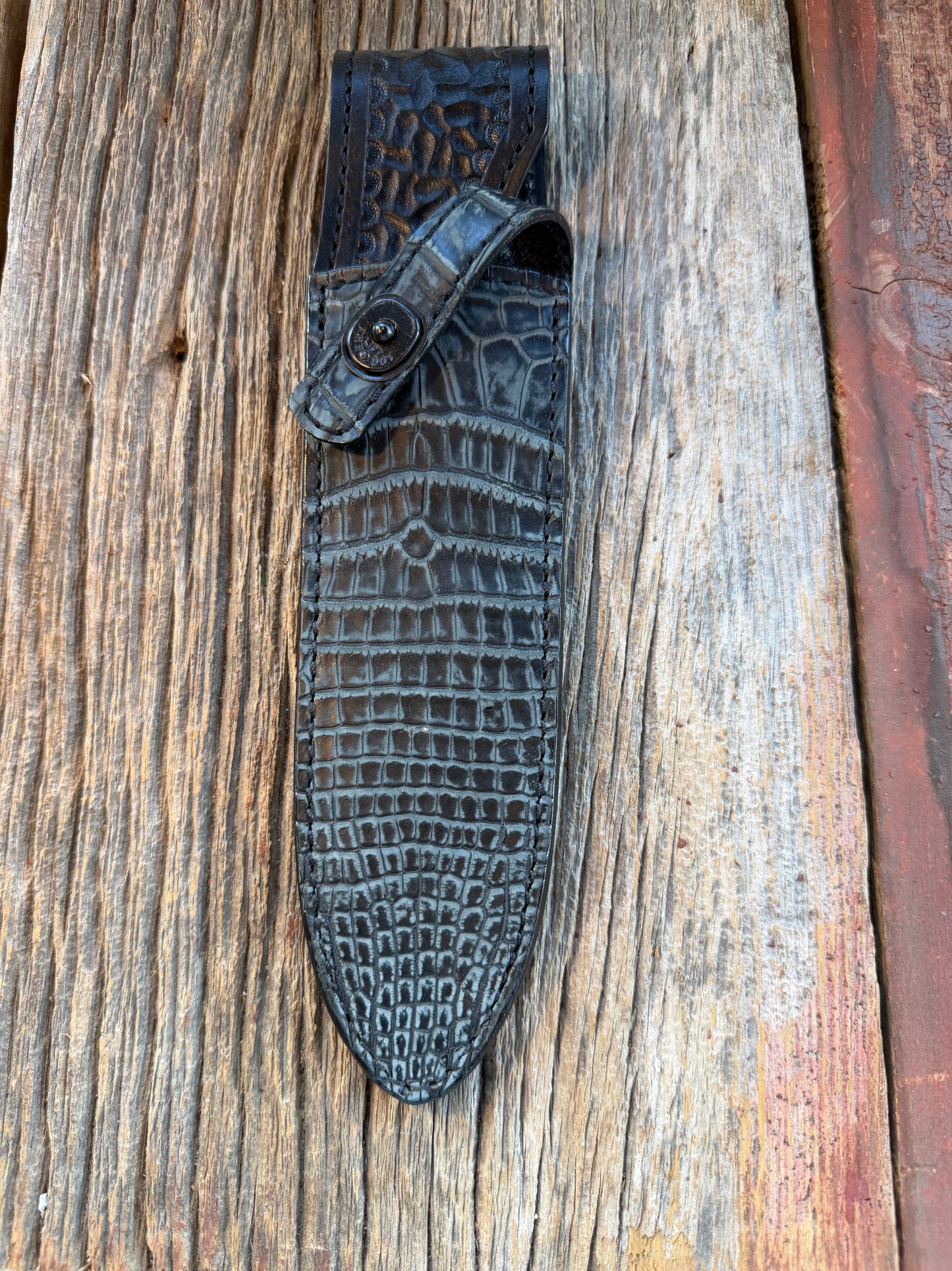 New Randall Model Clinton Special Sheath in Exotic Black/Grey Matte Crocodile from Treeman with the newest Black Canteen snap.