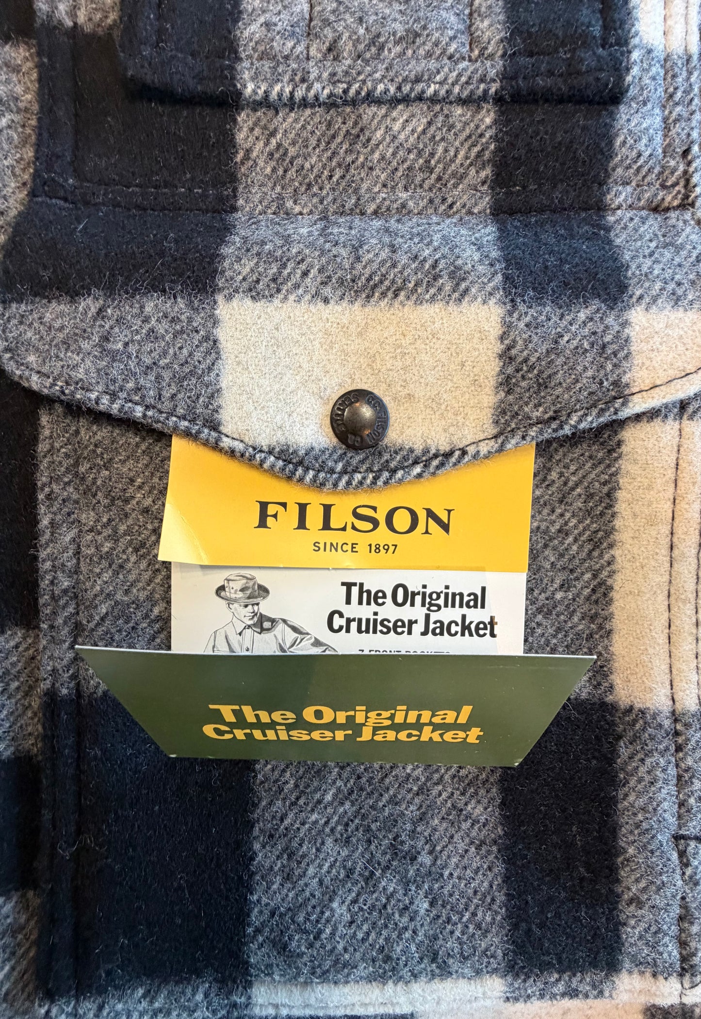 Filson Mackinaw Wool Cruiser Jacket Natural & Black Plaid Mens NWT Medium