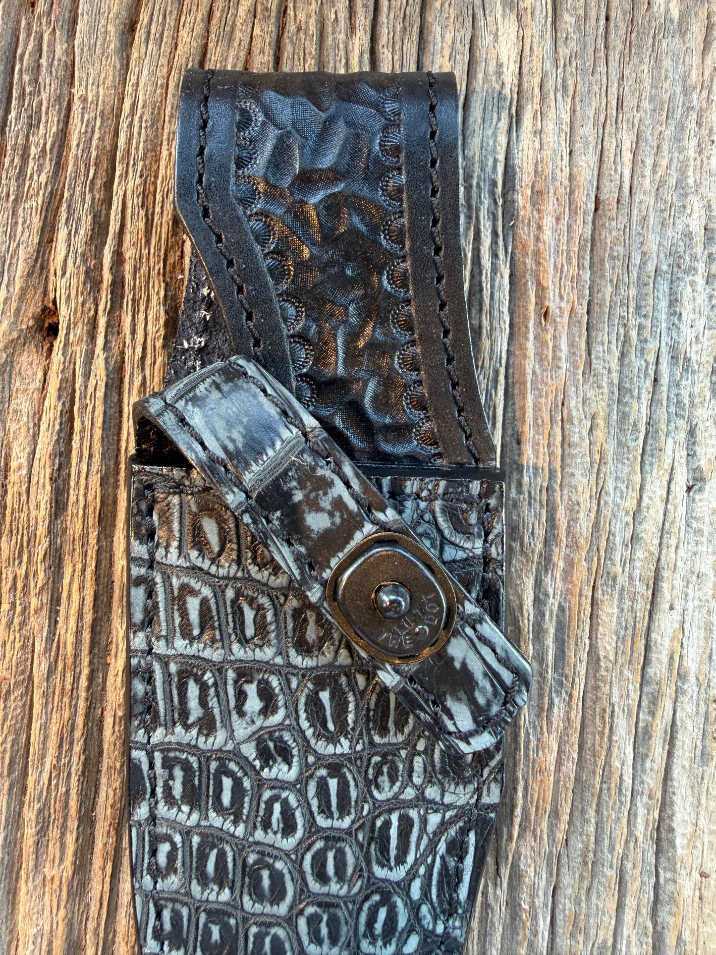 New Randall Model 19-5 Sheath in Exotic Black/Grey Matte Crocodile from Treeman with the newest Black Canteen snap.