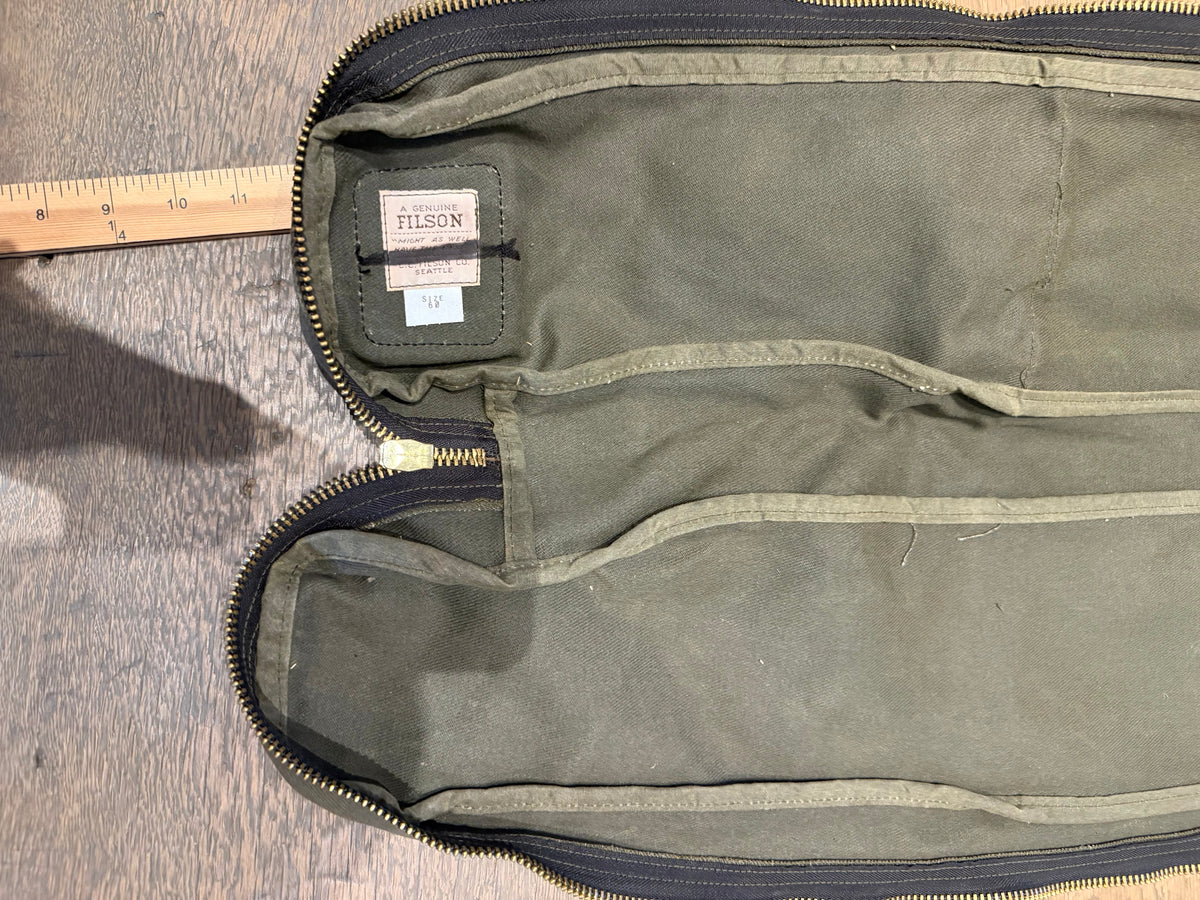 Very Rare Filson Fly Fishing Rod Case Rugged Twill in Otter Green Made in the USA. This is the 60 inch version. Talon zippers, nice condition given the age, Style 216P.