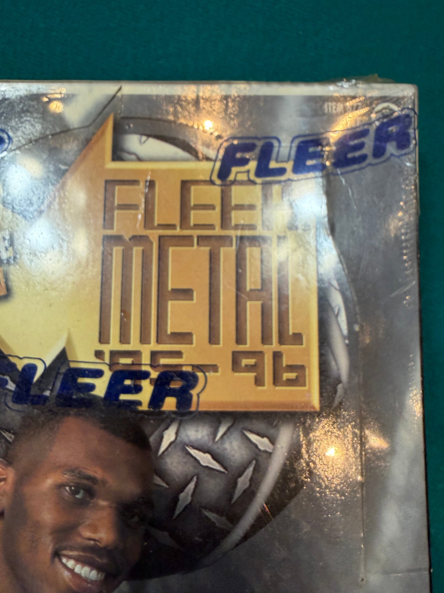 1995/96 Fleer Metal Premiere Edition Basketball Retail Box Series 1 (36) packs per box. Factory Sealed!