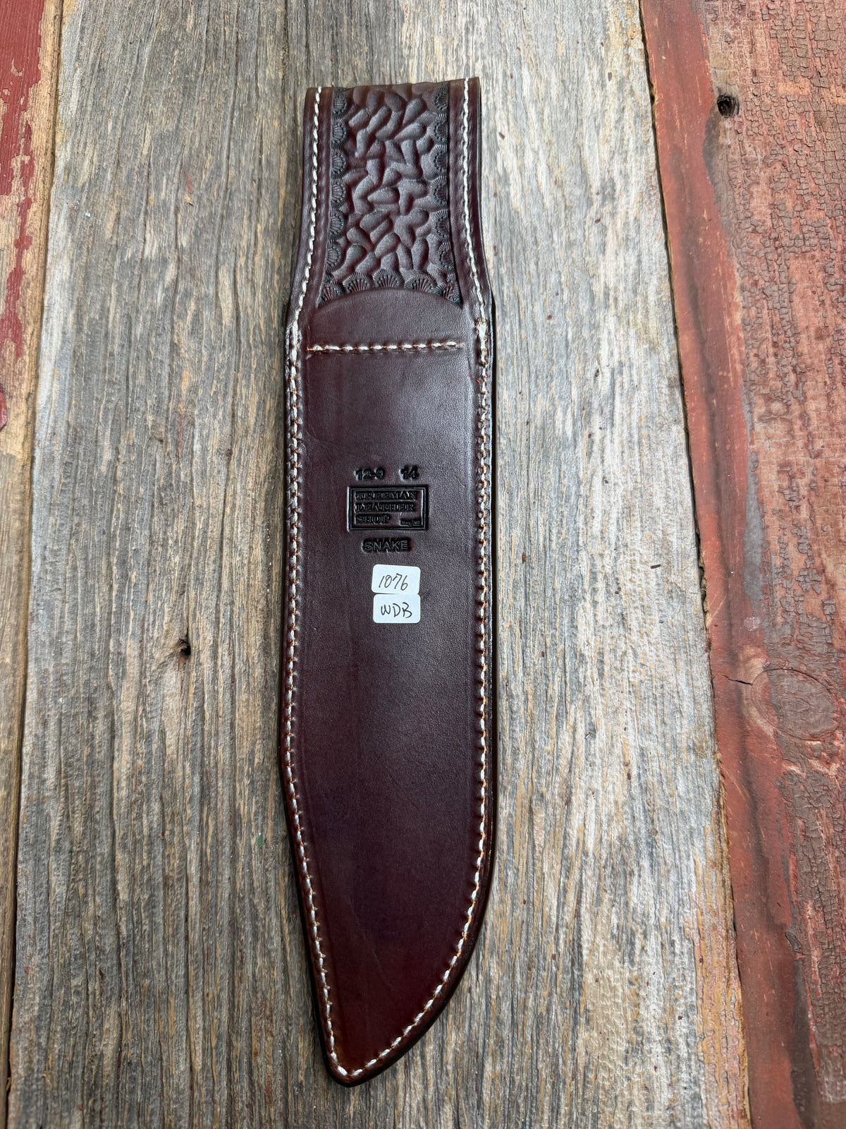 Randall Model 12-9 sheath with a Western Diamondback RattleSnake skin from Treeman Sheaths. Very dark skin and quite honestly the nicest one I’ve had in WDB.