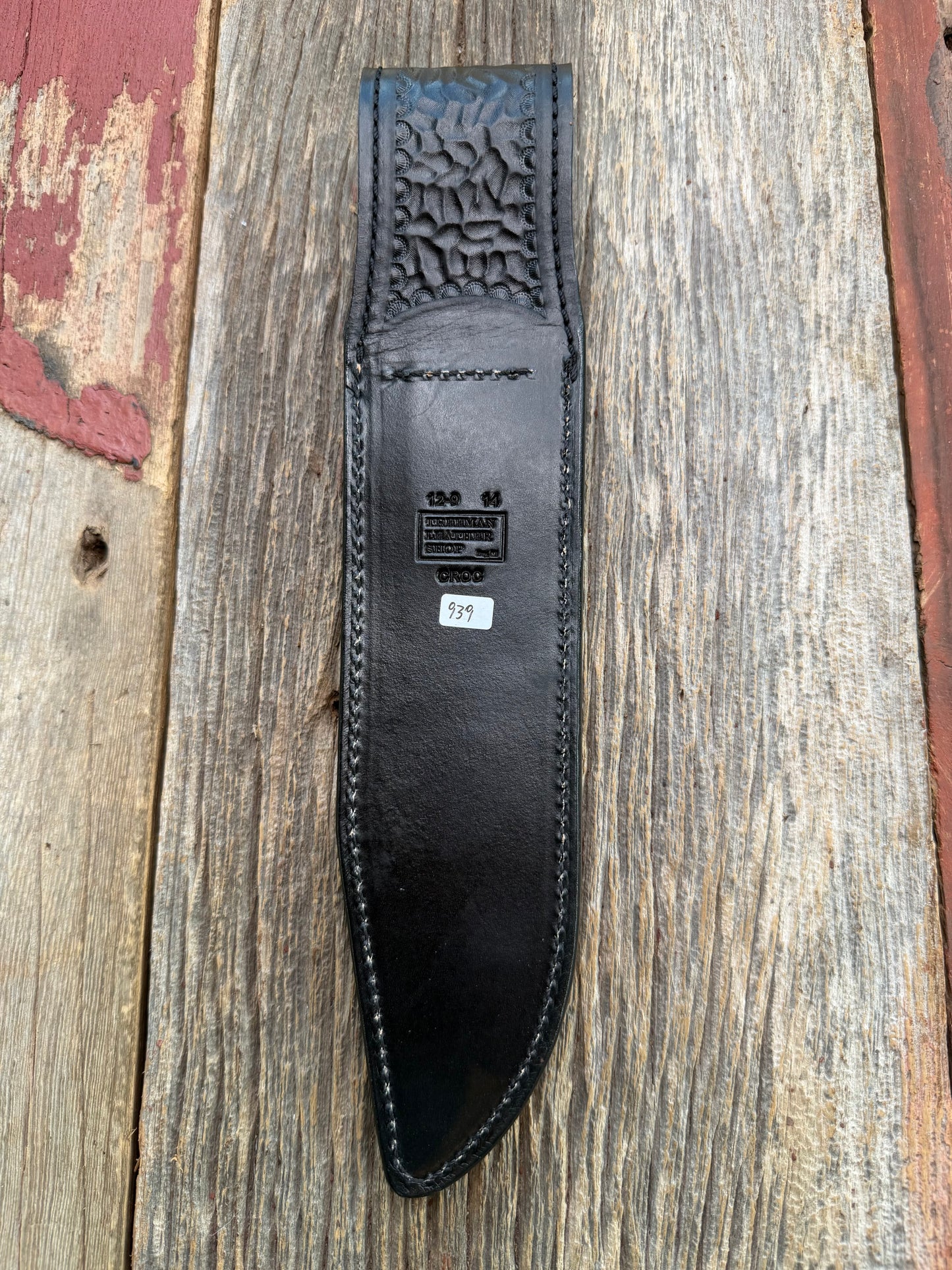 New Randall Model 12-9 Sheath in Exotic Black Matte Crocodile from Treeman with the newest Black Canteen snap. Killer sheath.