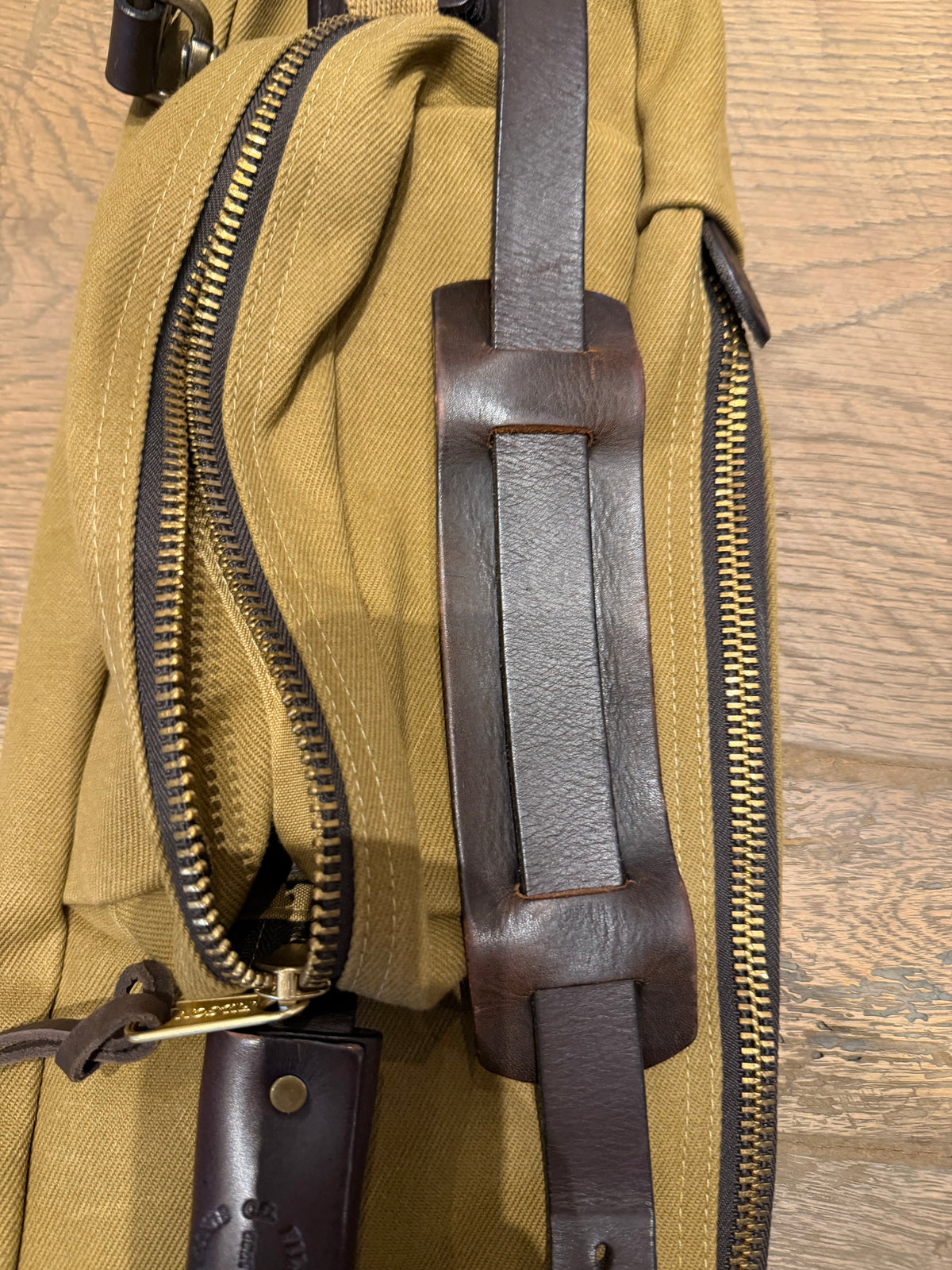 Very Rare Filson Fly Fishing Rod Case Rugged Twill in Tan Made in USA 31 inch version. Like new condition. 10/19 Build. # 20019932